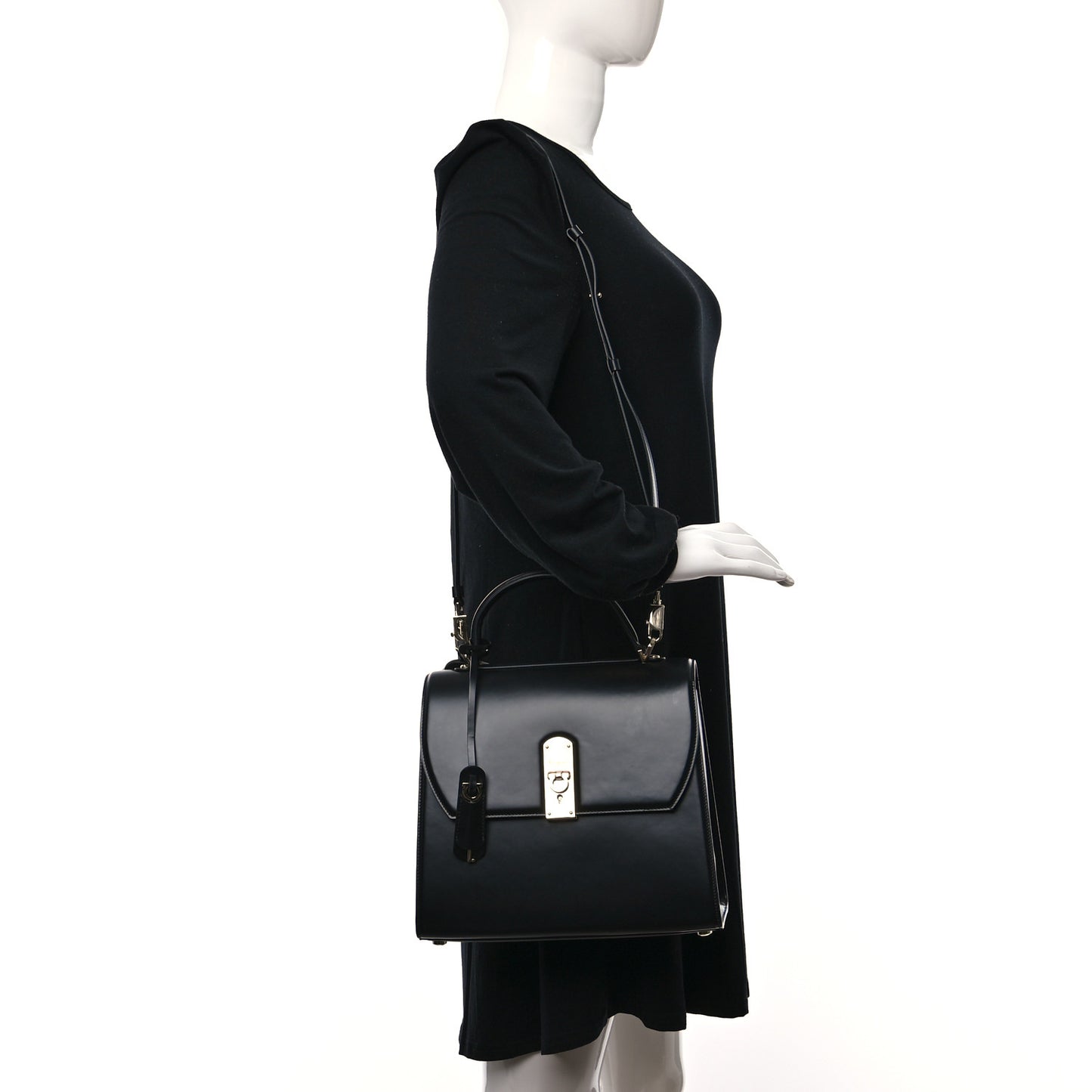 Smooth Calfskin Medium Boxyz Black