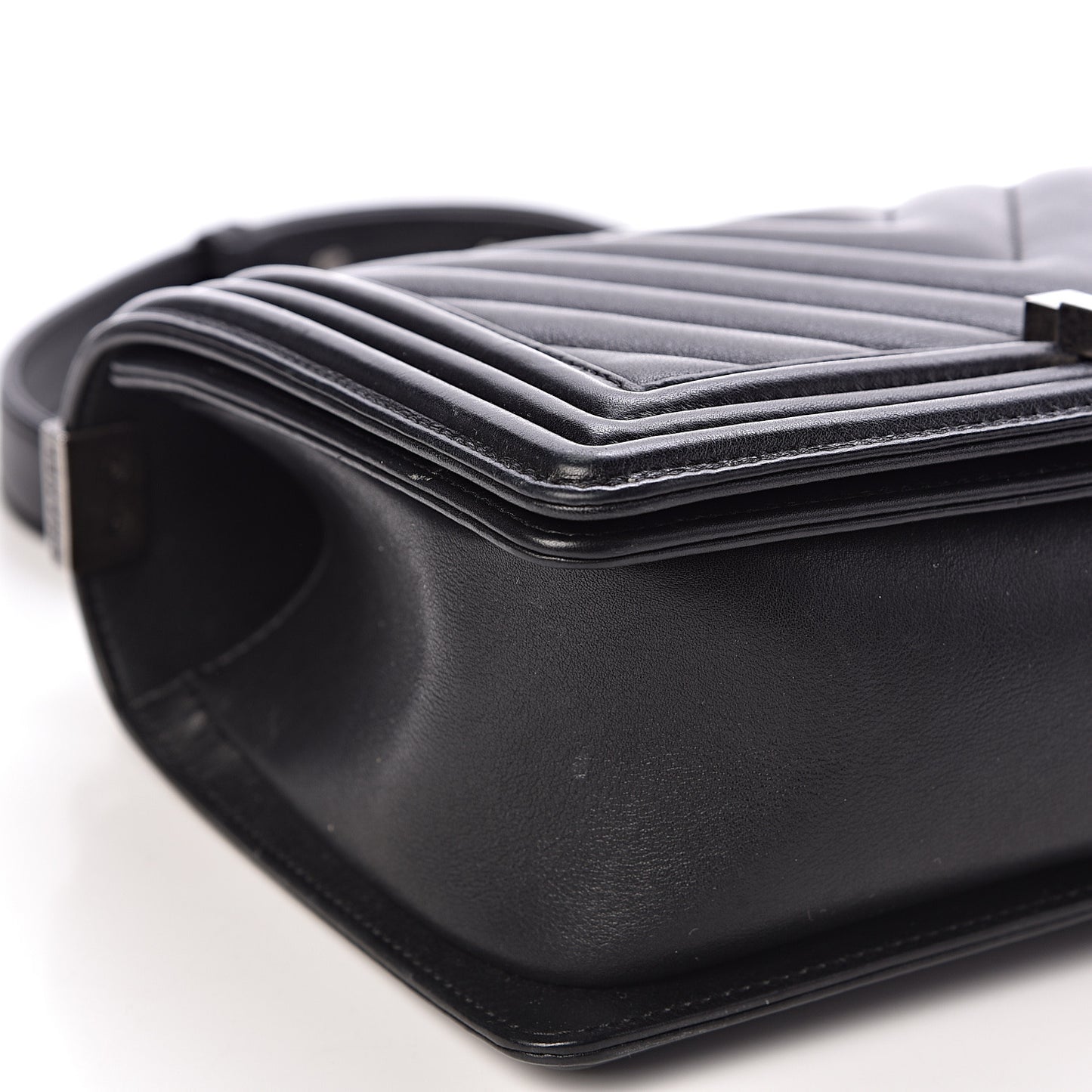 Calfskin Chevron Quilted Medium Boy Flap Black