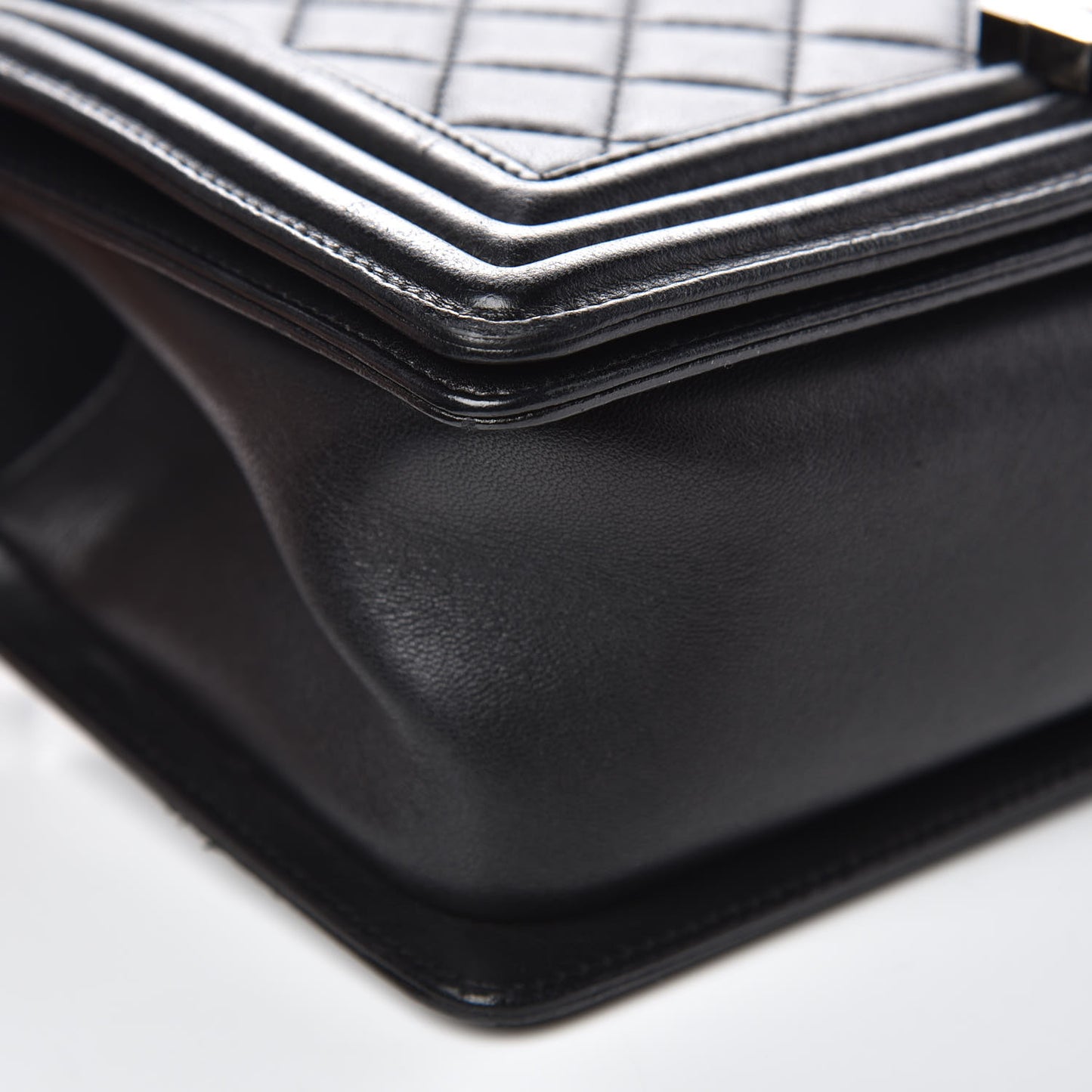 Lambskin Quilted Medium Boy Flap Black