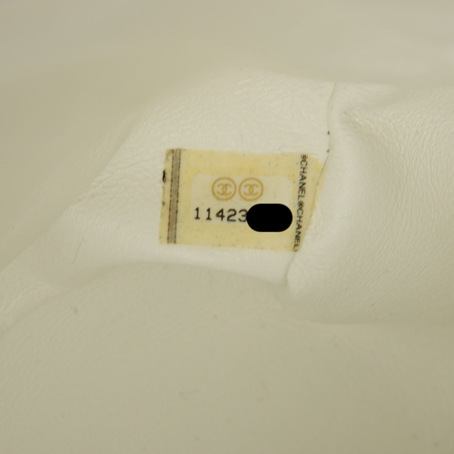Caviar Quilted Jumbo Single Flap White