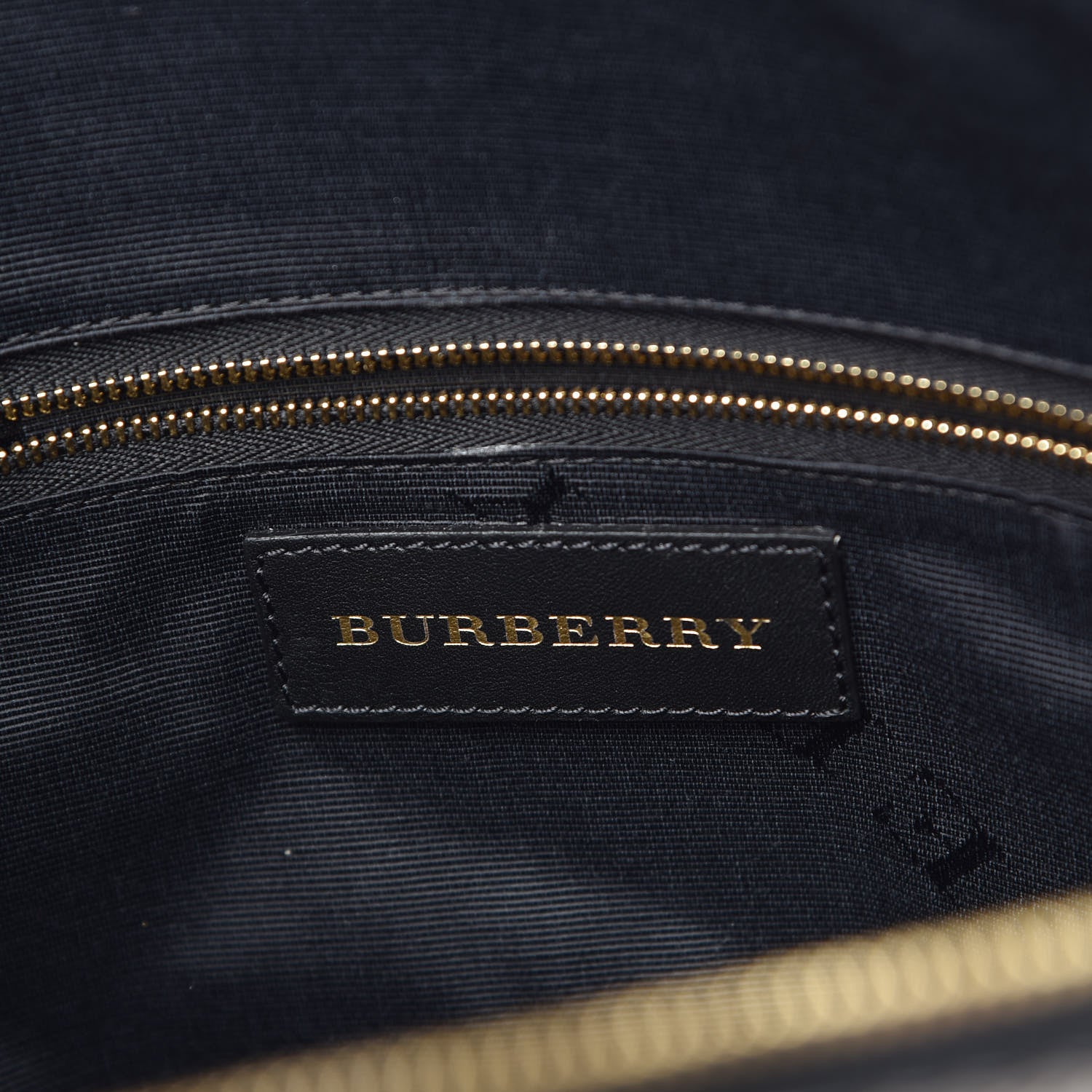 Burberry Signature Grain Calfskin Medium Welburn Tote Pale Grey 6 of 10