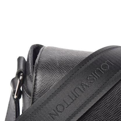 Louis Vuitton Taiga Roman MM Messenger Black 13 of 13