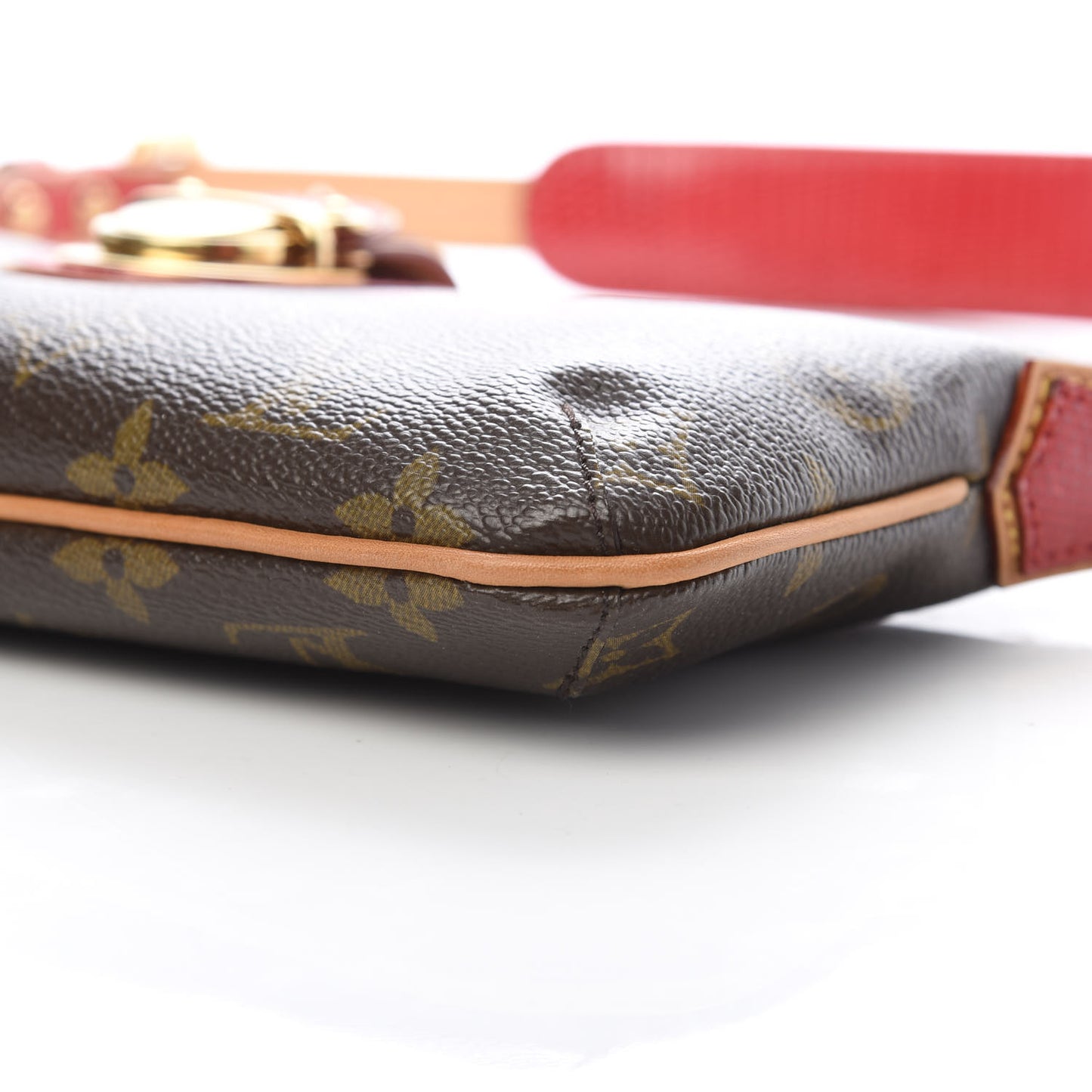 Lizard Monogram Cerises Pochette