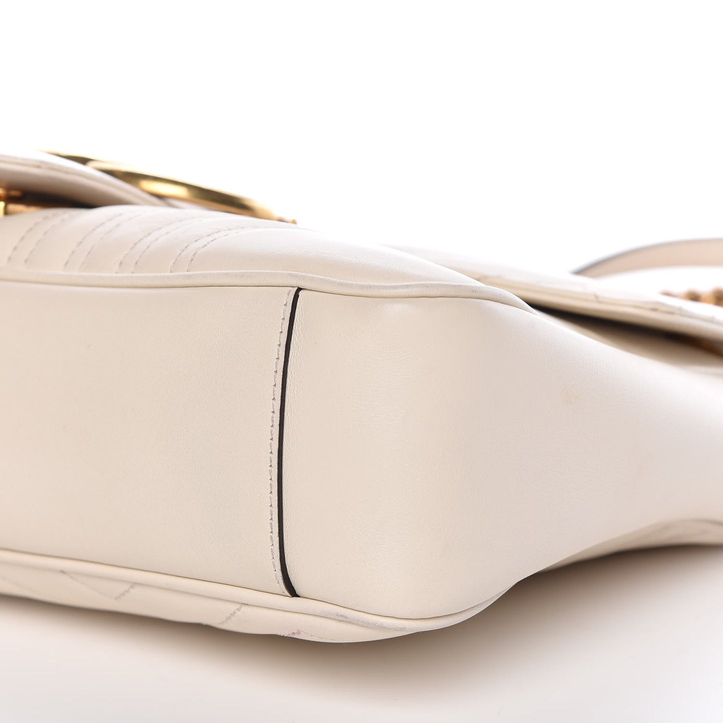Calfskin Matelasse Medium GG Marmont Shoulder Bag White