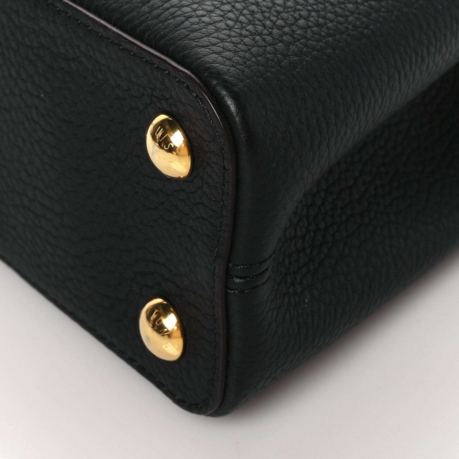 Louis Vuitton Taurillon Capucines BB Black 9 of 9