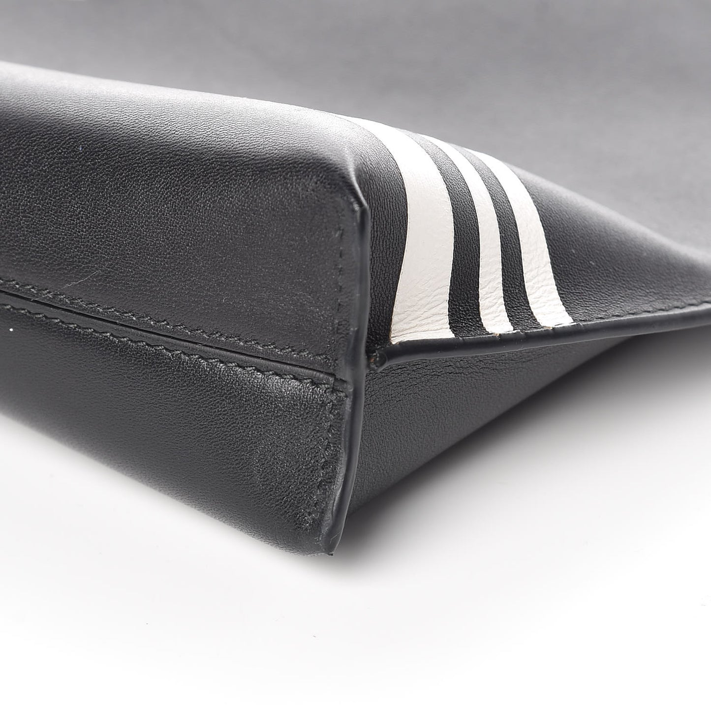 Calfskin Mushroom T Pouch Bag Black