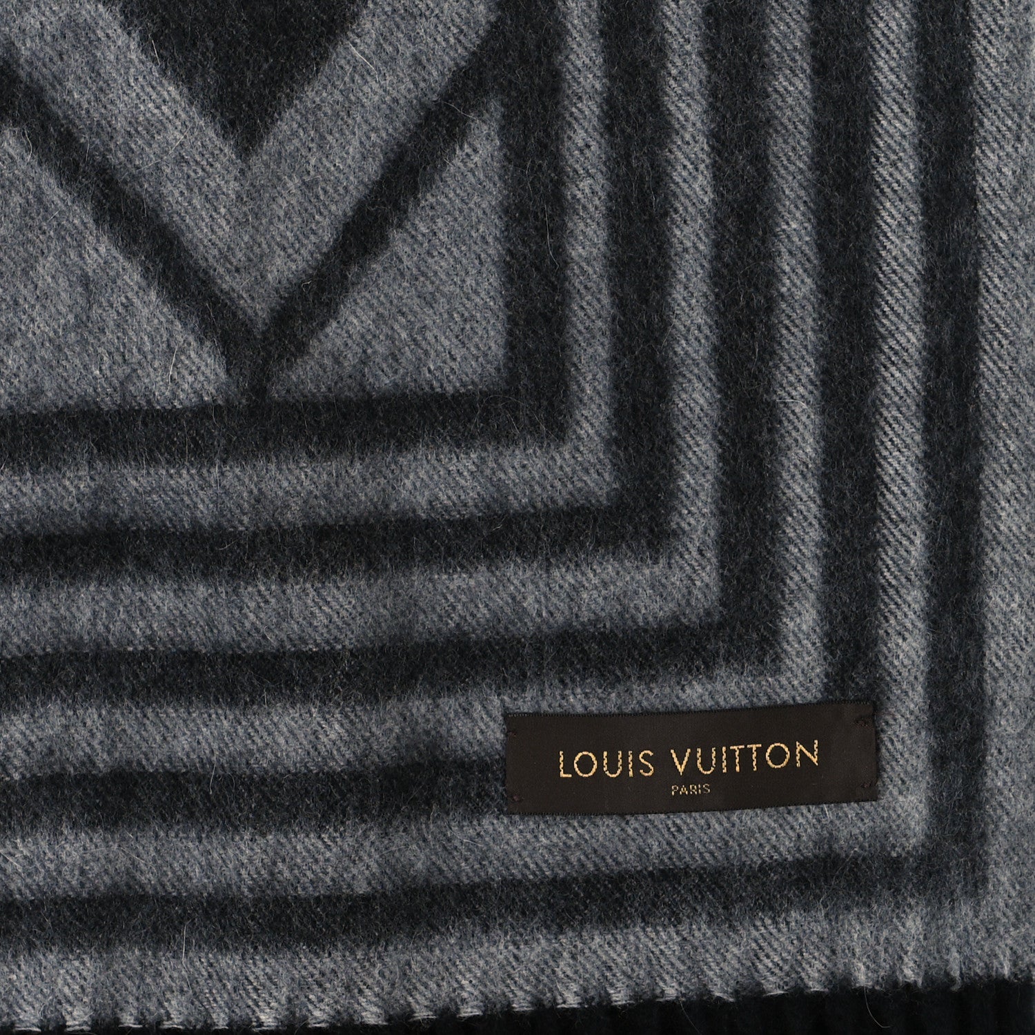 Louis Vuitton Lambswool Cashmere Karakoram Scarf Grey 3 of 3