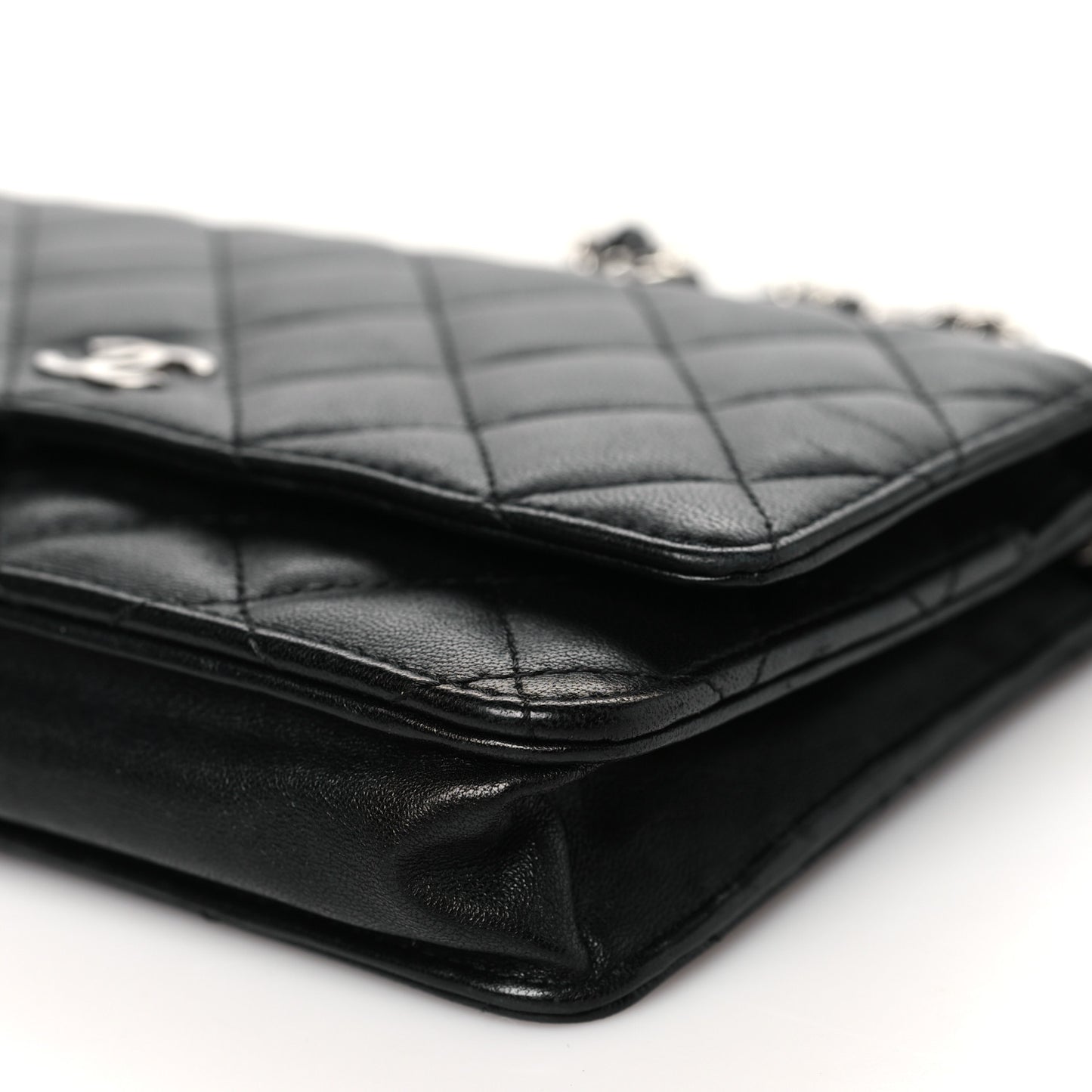 Lambskin Quilted Wallet On Chain WOC Black