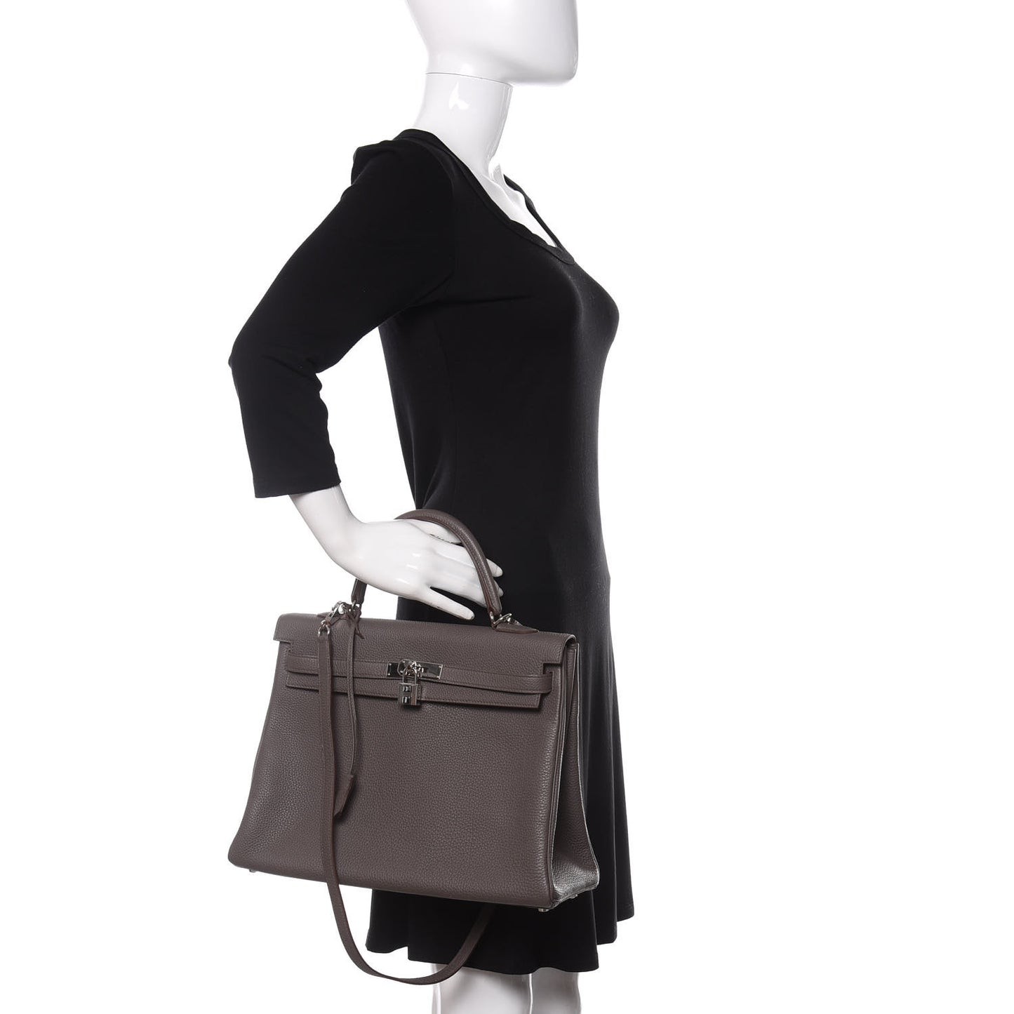 Togo Kelly Retourne 35 Etain