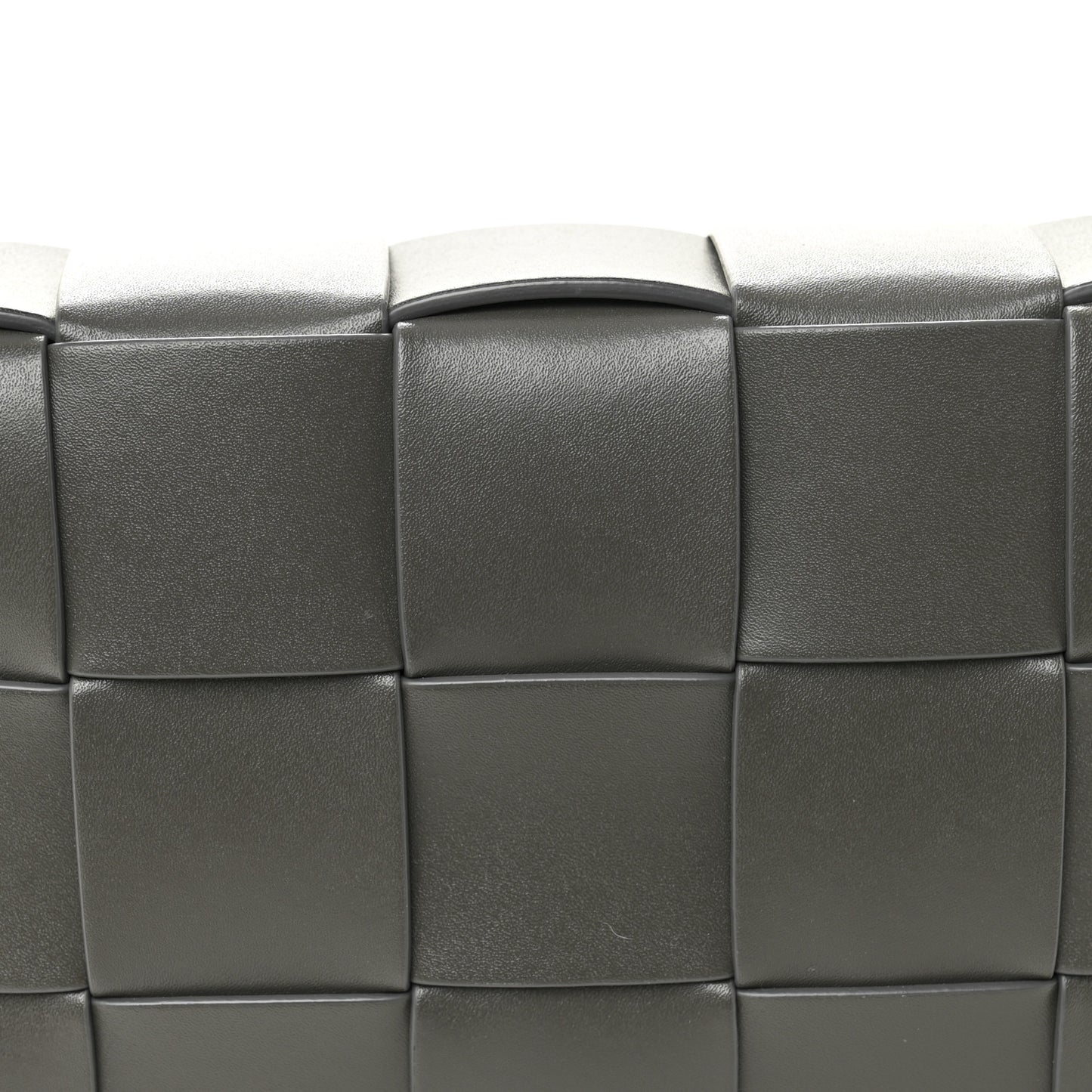 Calfskin Maxi Intrecciato Versatile Cassette Bag Thunder