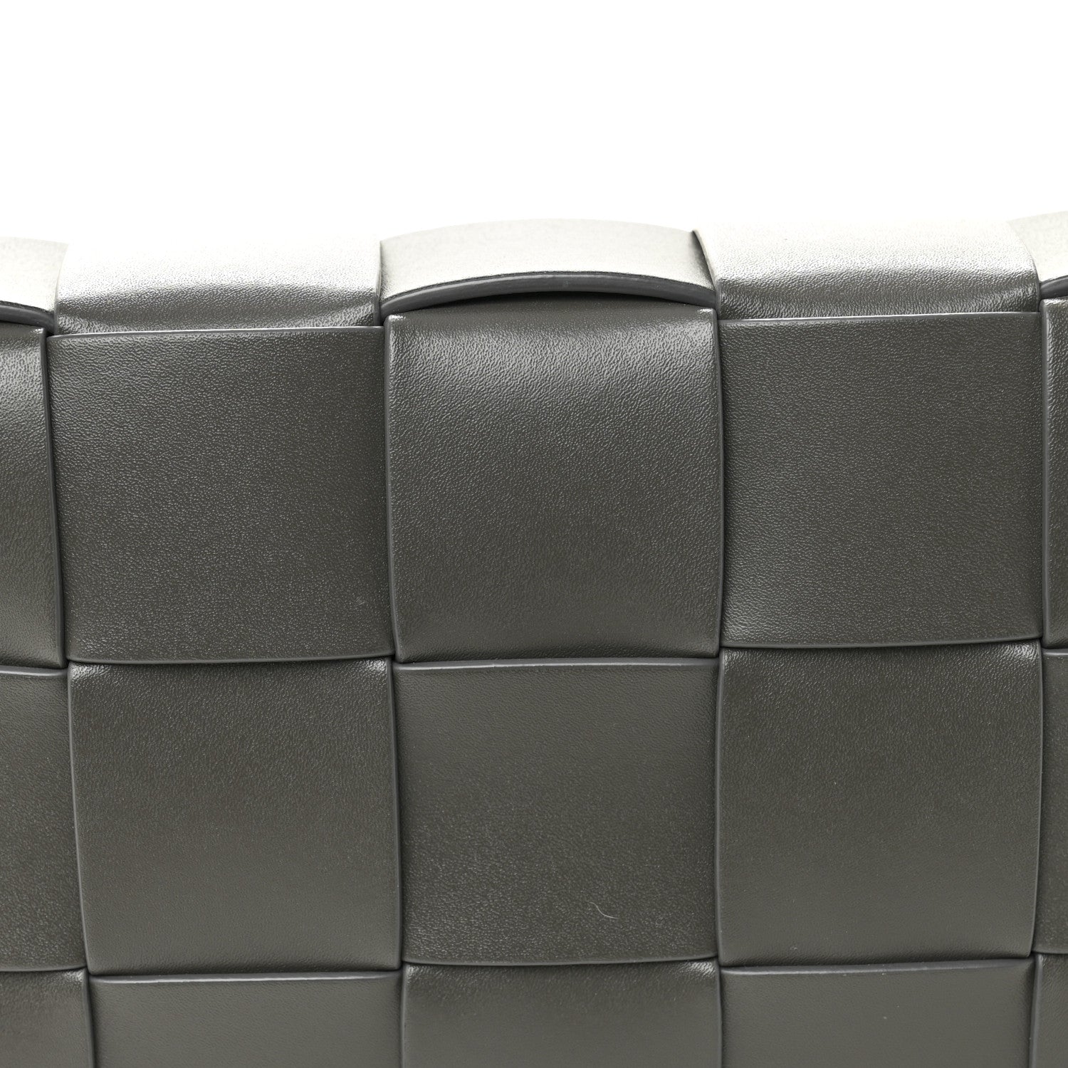 Bottega Veneta Calfskin Maxi Intrecciato Versatile Cassette Bag Thunder 8 of 10