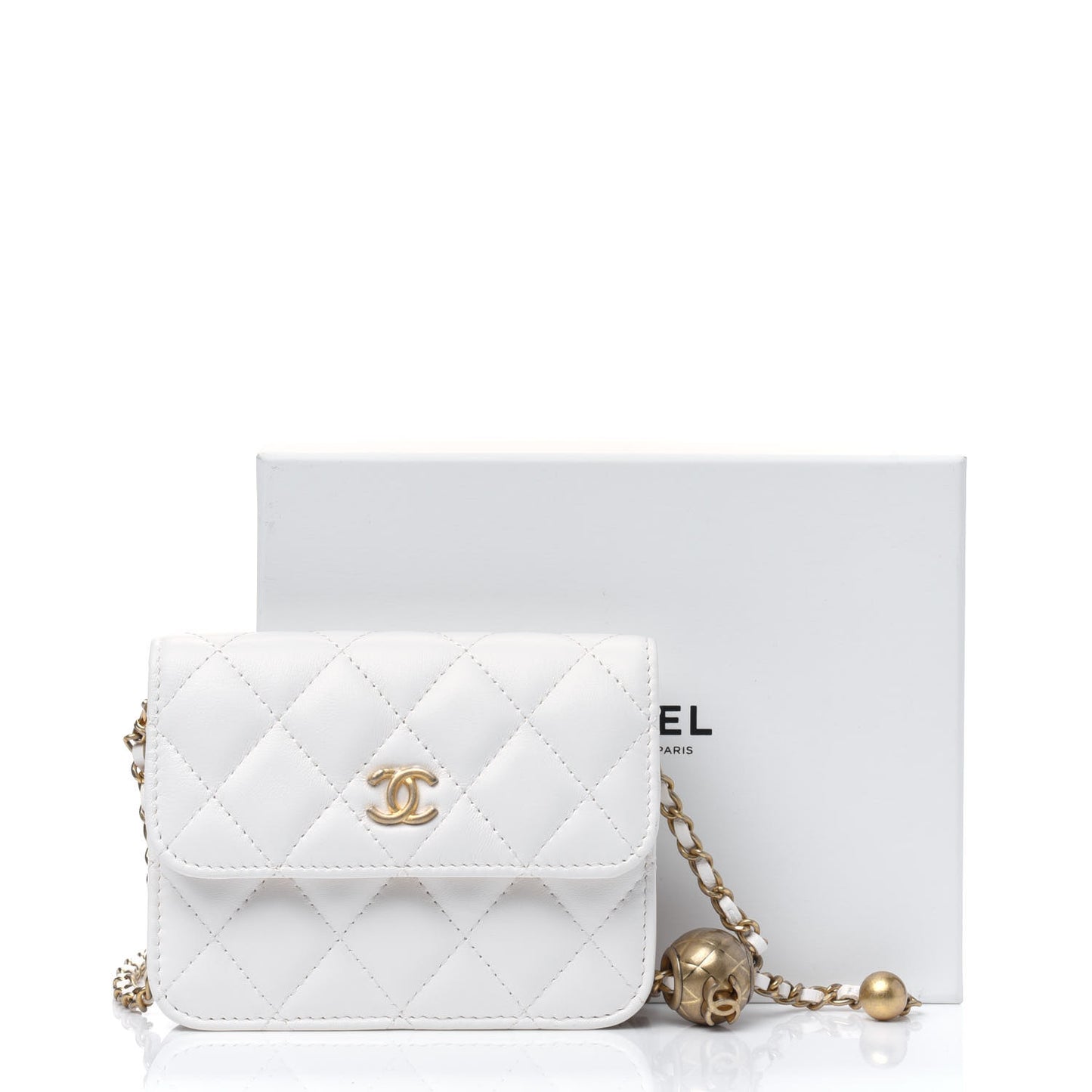 Lambskin Quilted Pearl Crush Clutch With Chain White