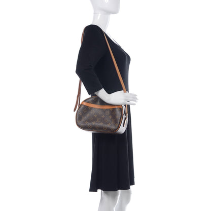 Louis Vuitton Monogram Blois 2 of 13