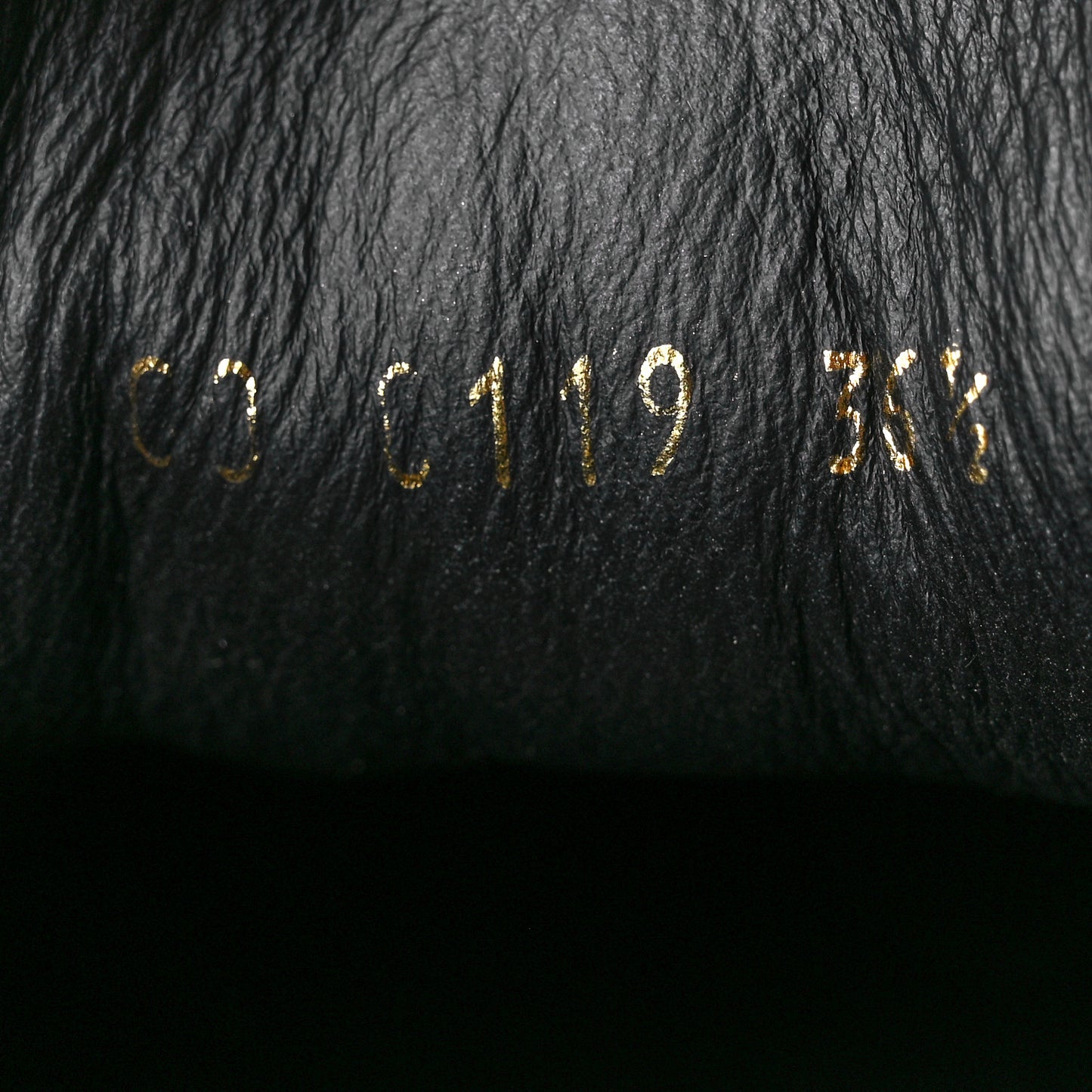 Suede Monogram Run Away Sneakers 36.5 Black