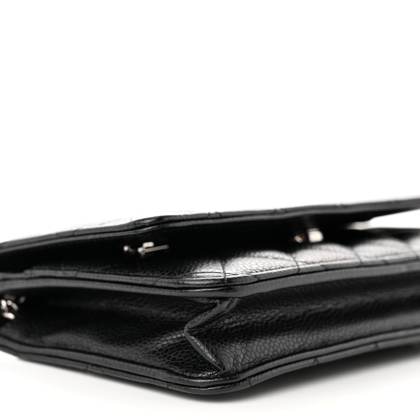 Caviar Quilted Wallet on Chain WOC Black