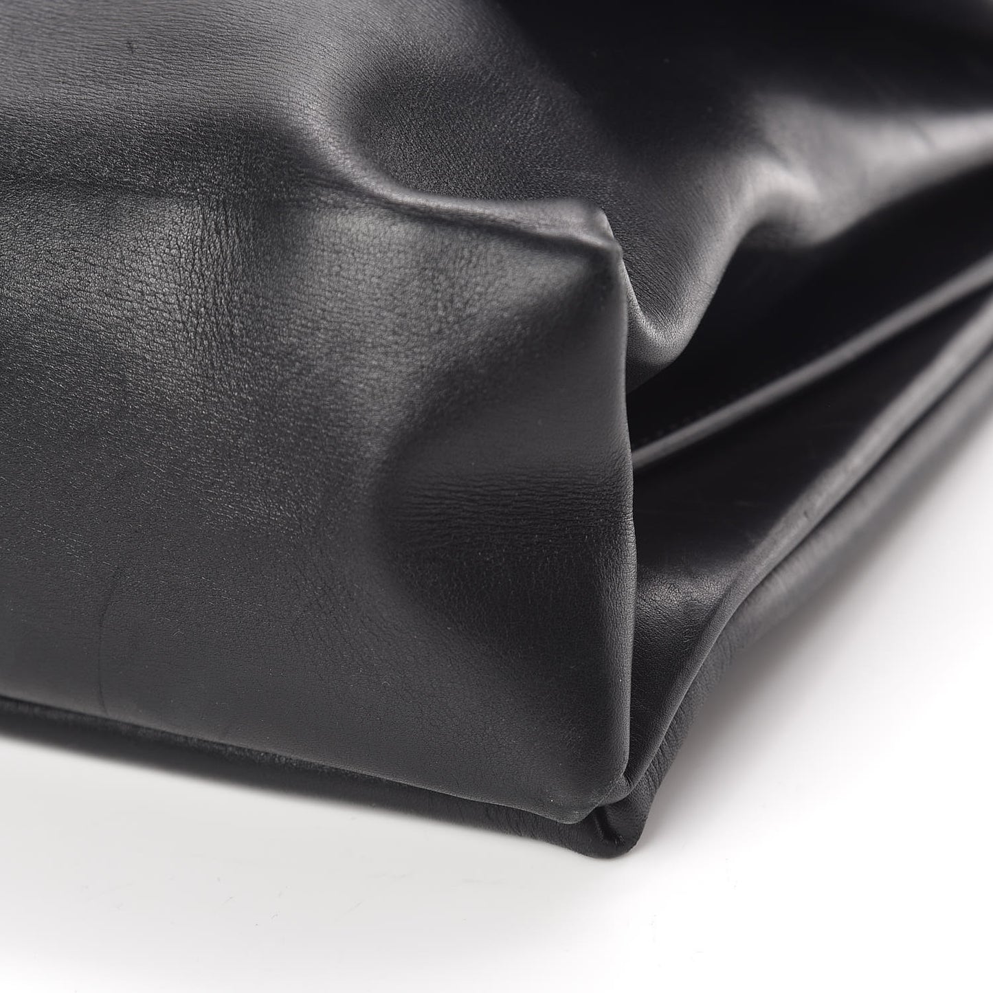 Smooth Calfskin Blade Chain Flap Black