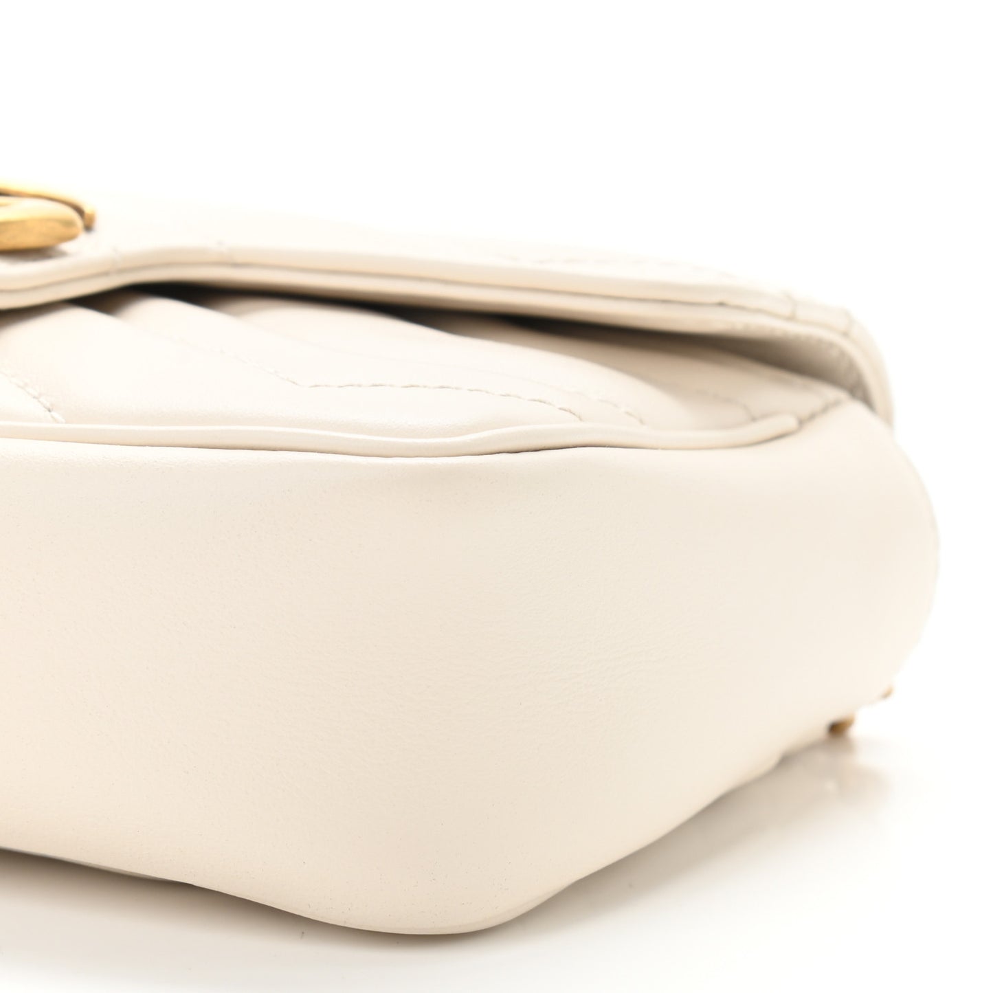 Calfskin Matelasse Super Mini GG Marmont Shoulder Bag White