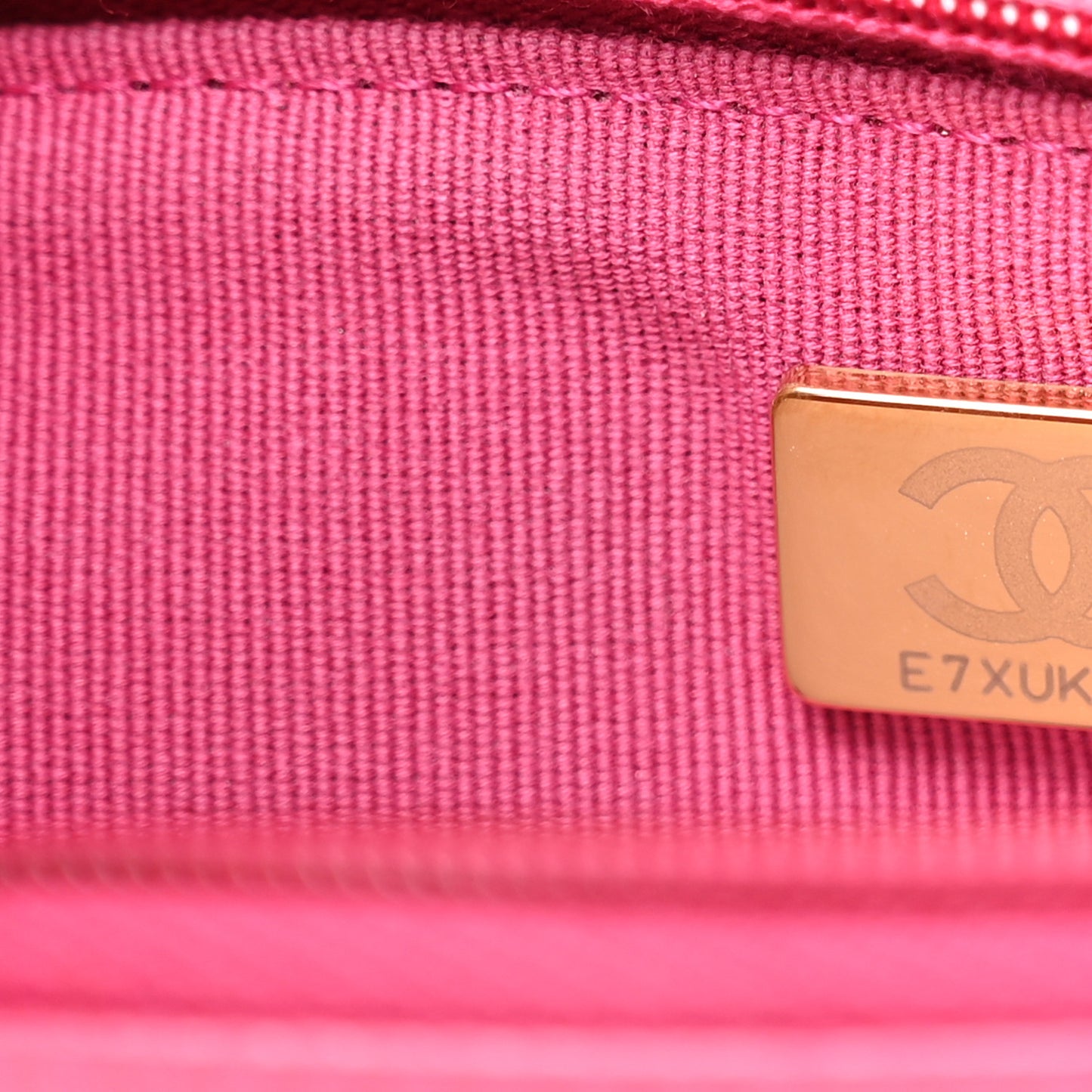 Caviar Quilted Wallet on Chain WOC Dark Pink
