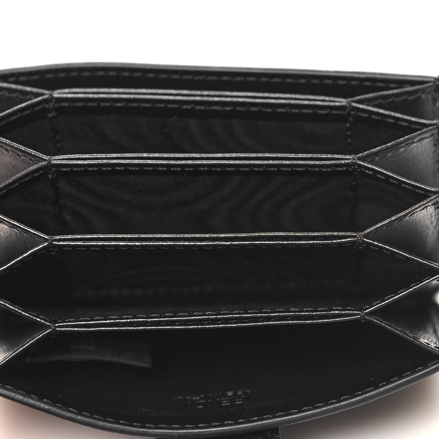 Vitello Cruise F is Fendi Gusseted Card Holder Black