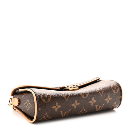 Louis Vuitton Monogram Pochette Camille 4 of 9