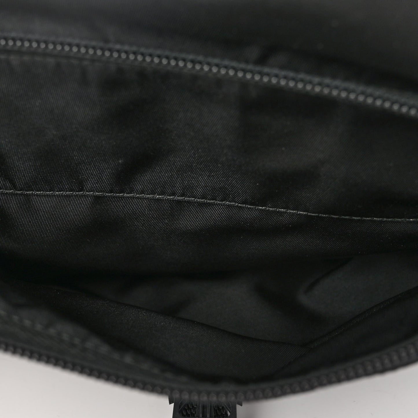 Tessuto Nylon Saffiano Small Vela Messenger Black