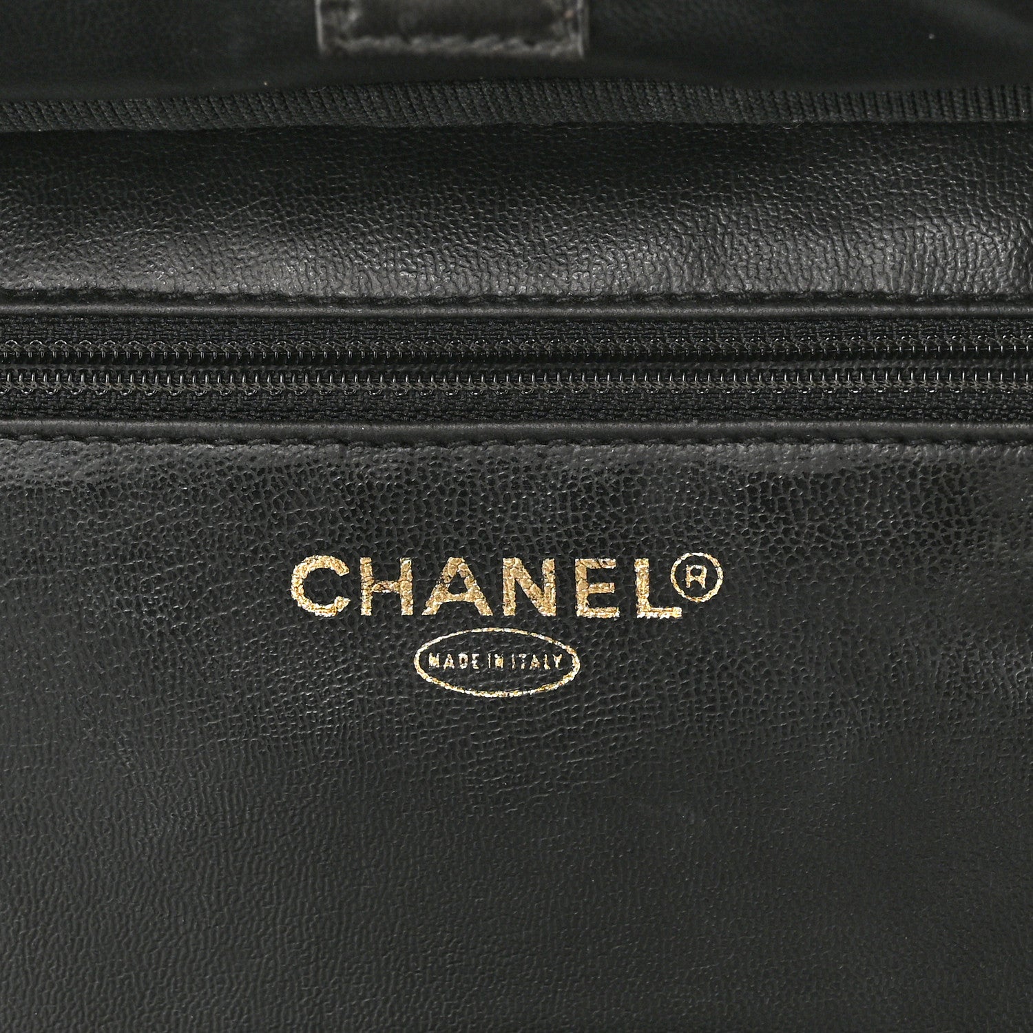 Chanel Patent CC Vanity Cosmetic Case Black 6 of 10