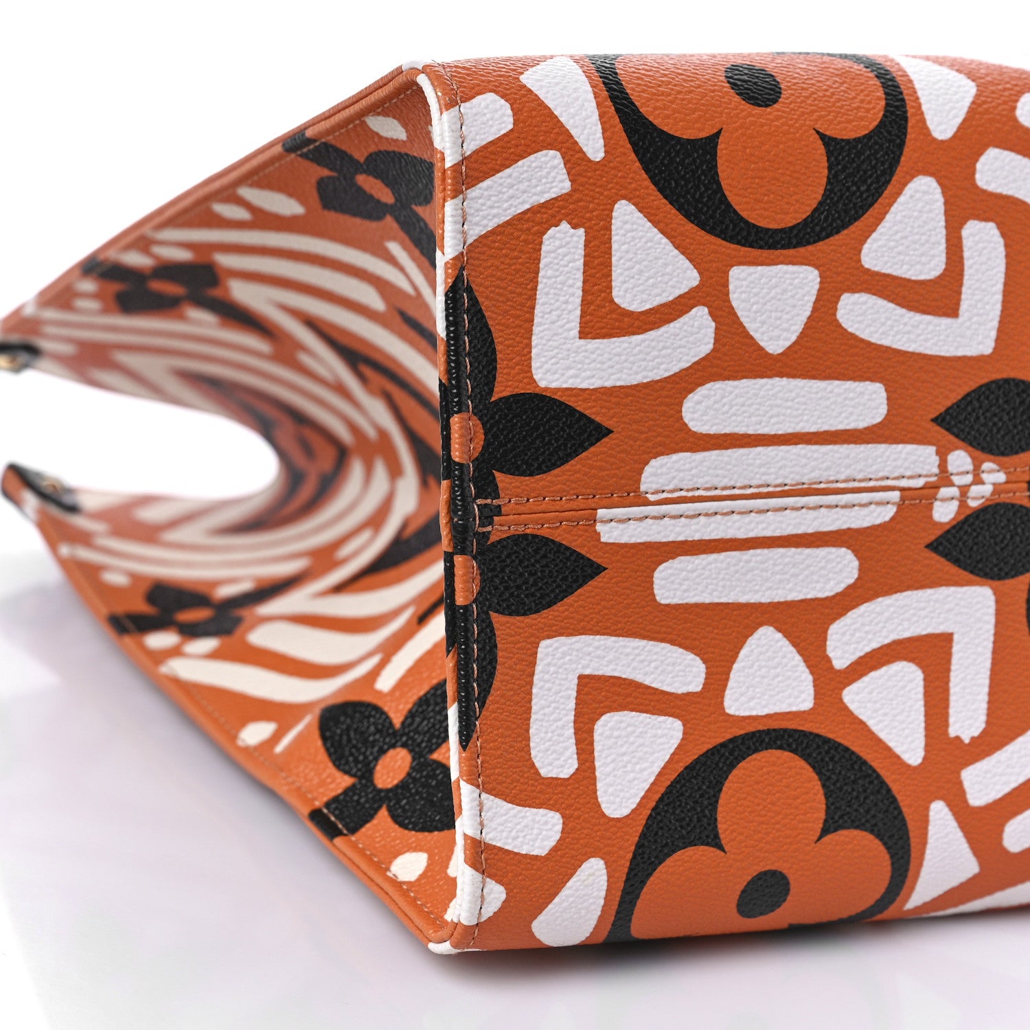 Louis Vuitton Monogram Giant Crafty Onthego GM Crème Caramel 6 of 7