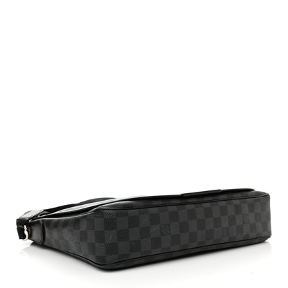 Louis Vuitton Damier Graphite Daniel MM 4 of 15