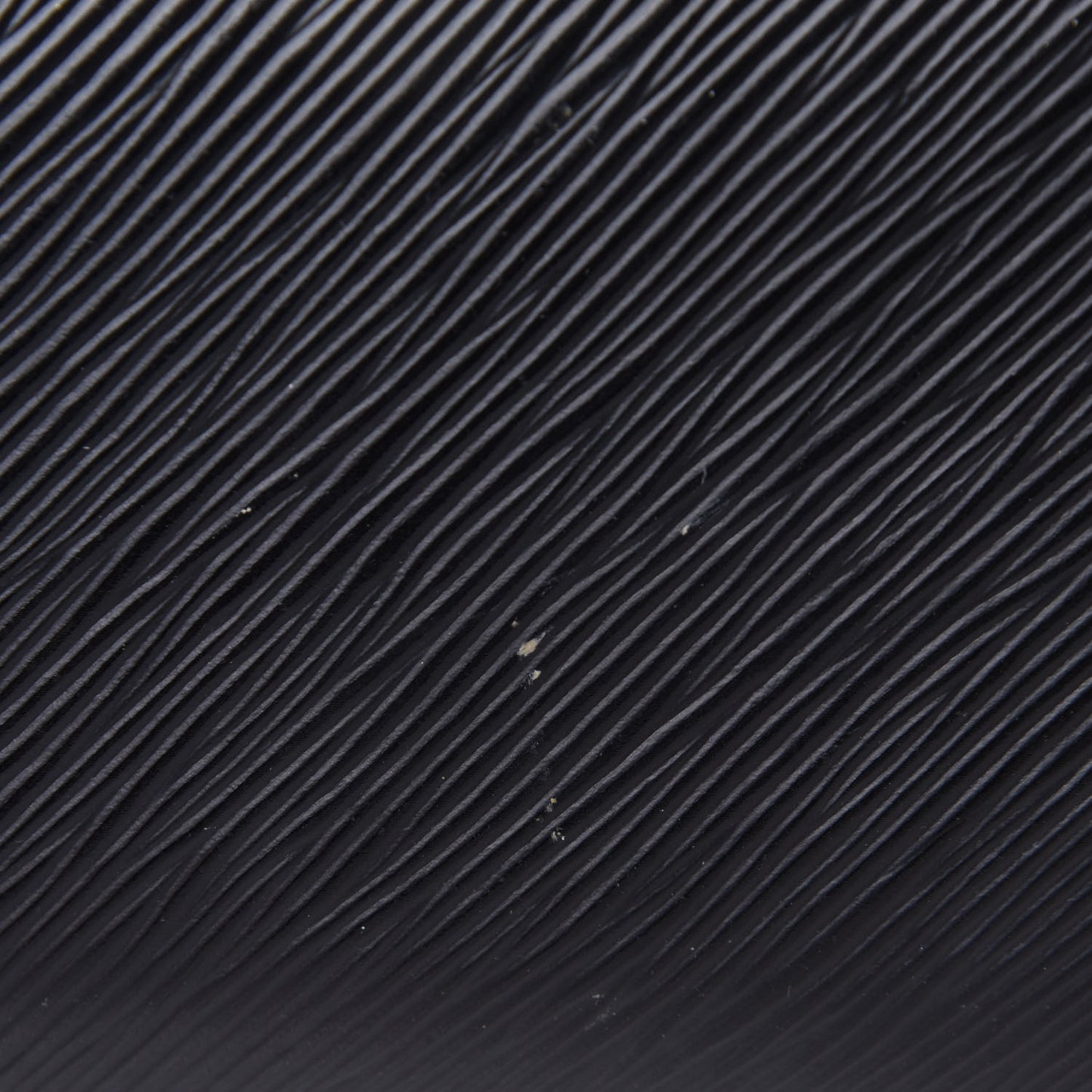 Epi Twist Chain Wallet Black