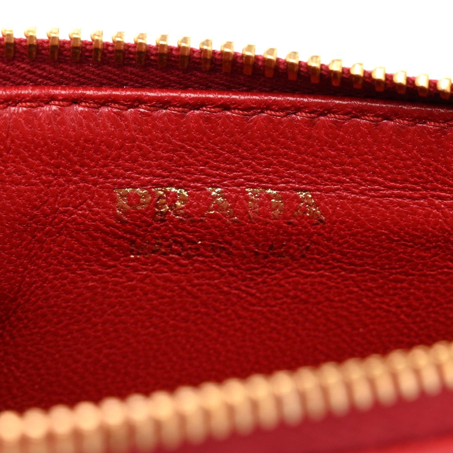 Saffiano Zip Card Holder Fuoco