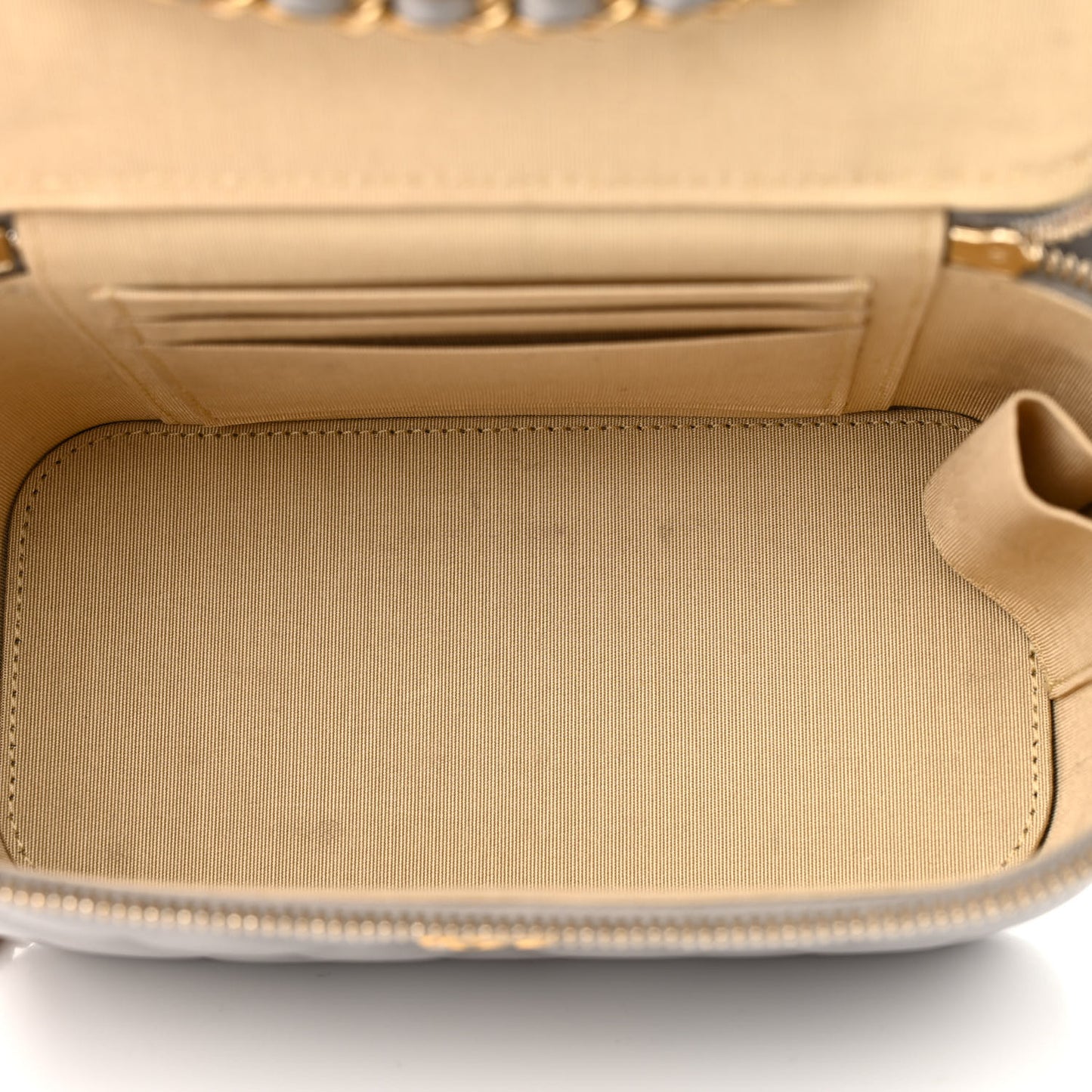 Lambskin Quilted Small Pearl Crush Vanity Case With Chain Grey