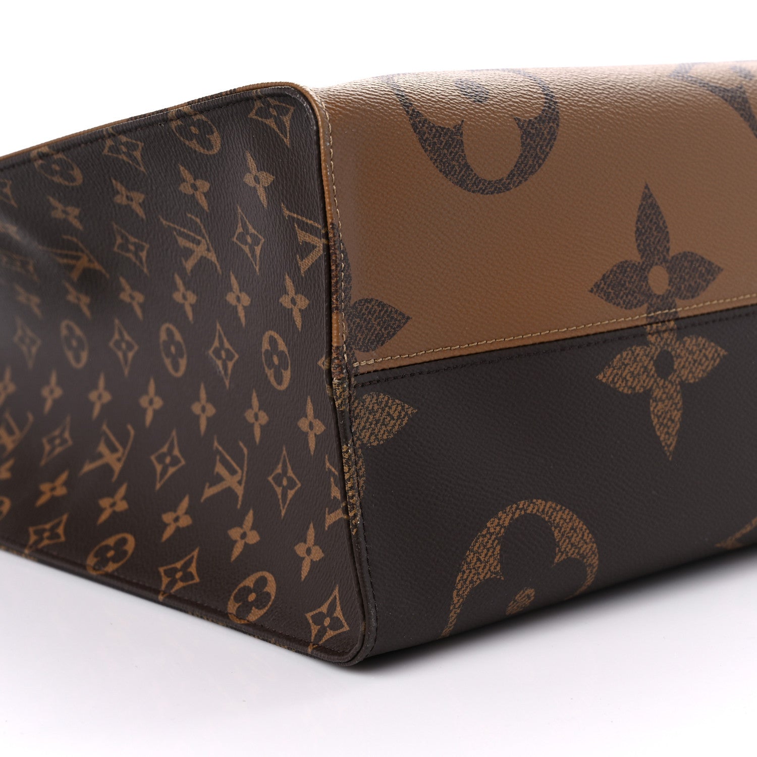 Louis Vuitton Reverse Monogram Giant Onthego GM 6 of 10