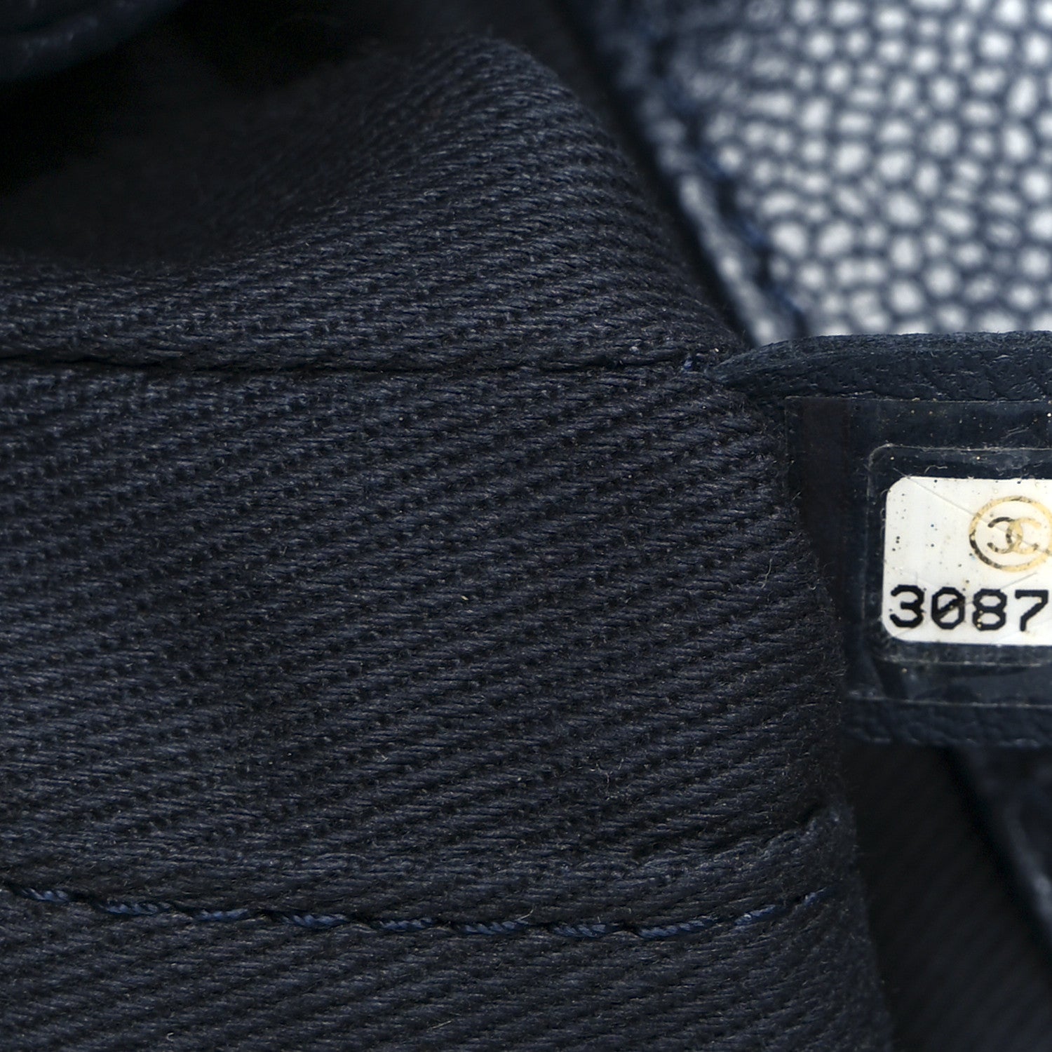 Chanel Caviar Quilted Medium Business Affinity Flap Navy 7 of 10
