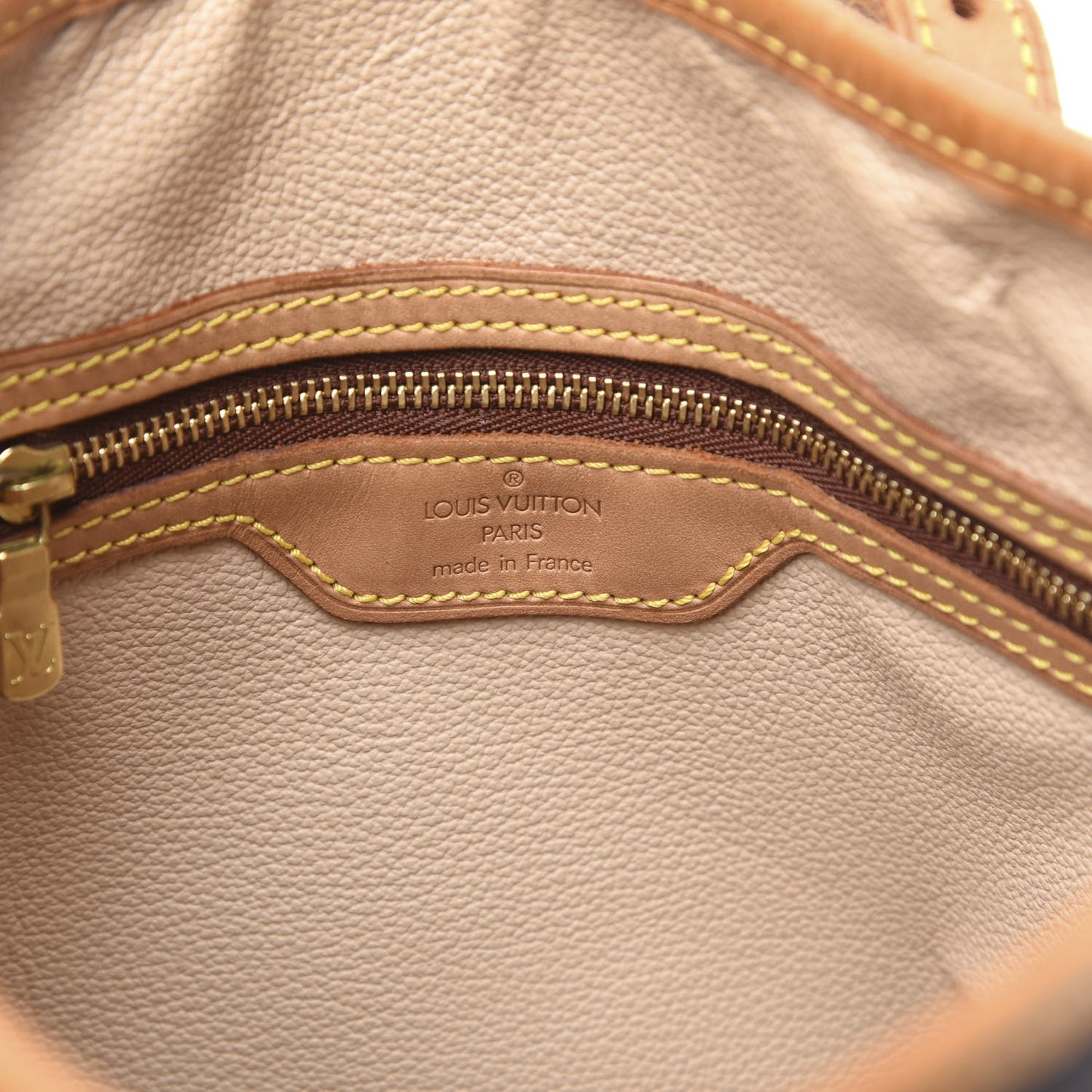 Monogram Petit Bucket 23