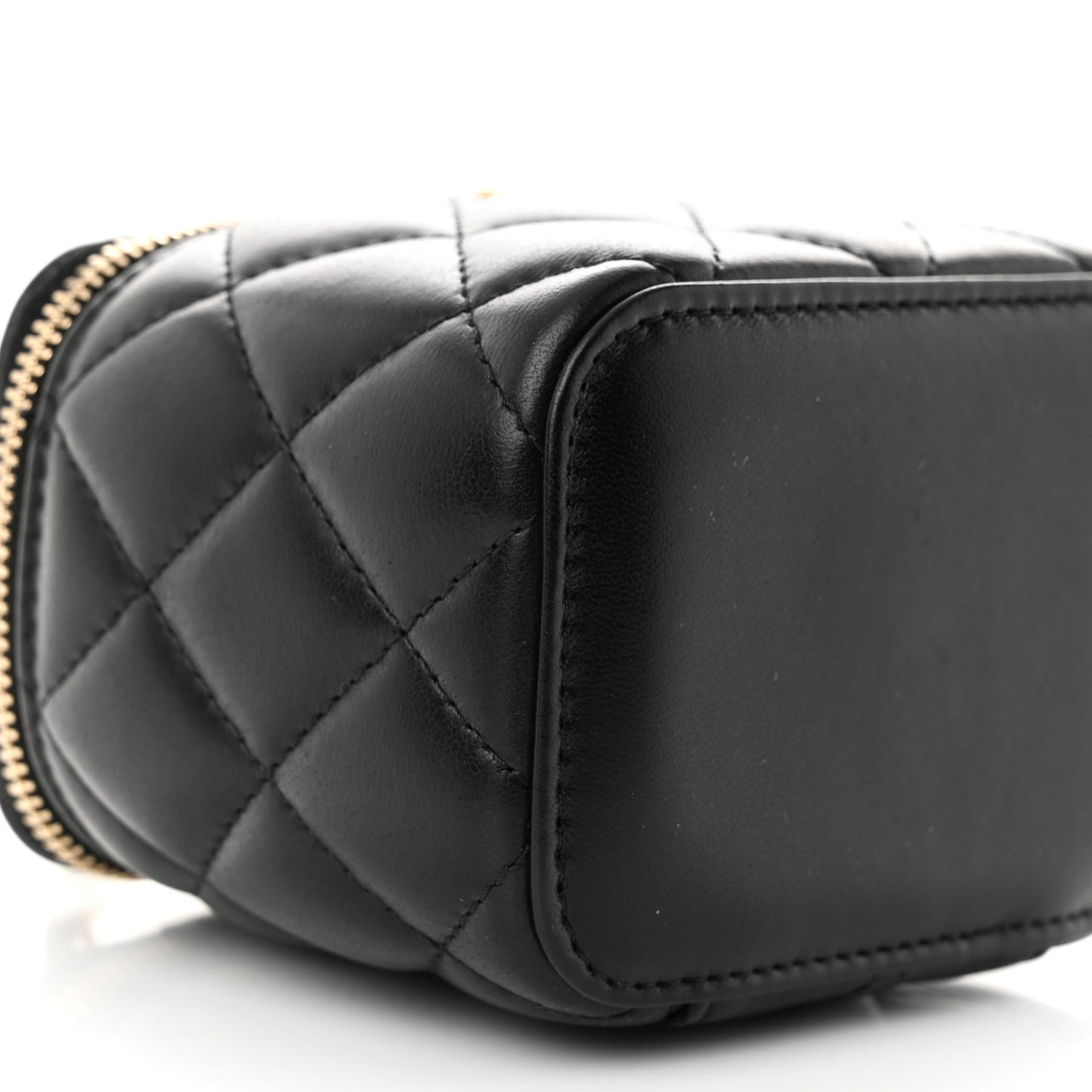 Lambskin Quilted Mini Pearl Crush Vanity Case With Chain Black