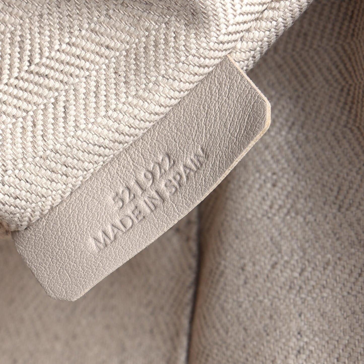 Calfskin Embossed Repeat T Pouch Raspberry