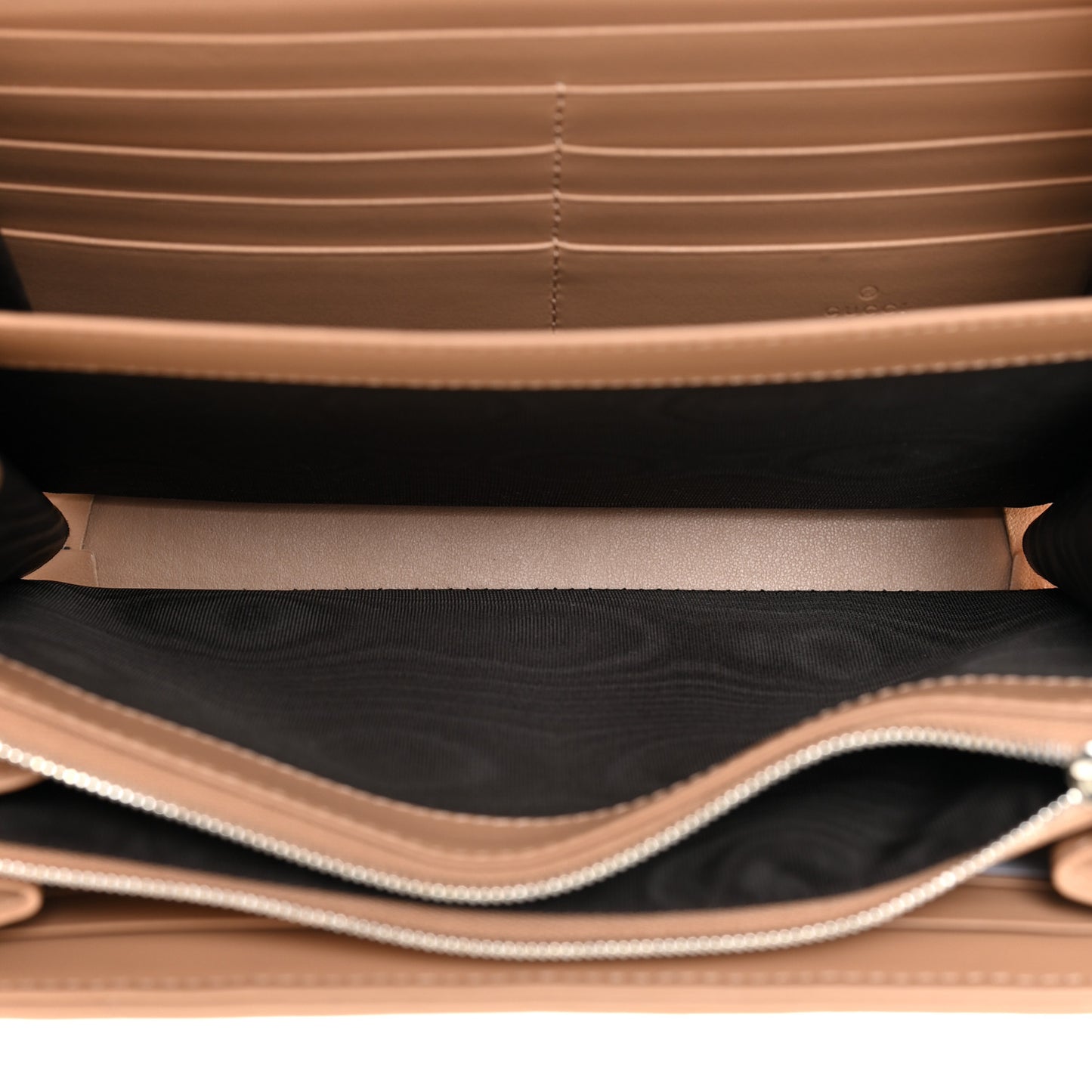 Calfskin Matelasse Aria GG Marmont Chain Wallet Camelia