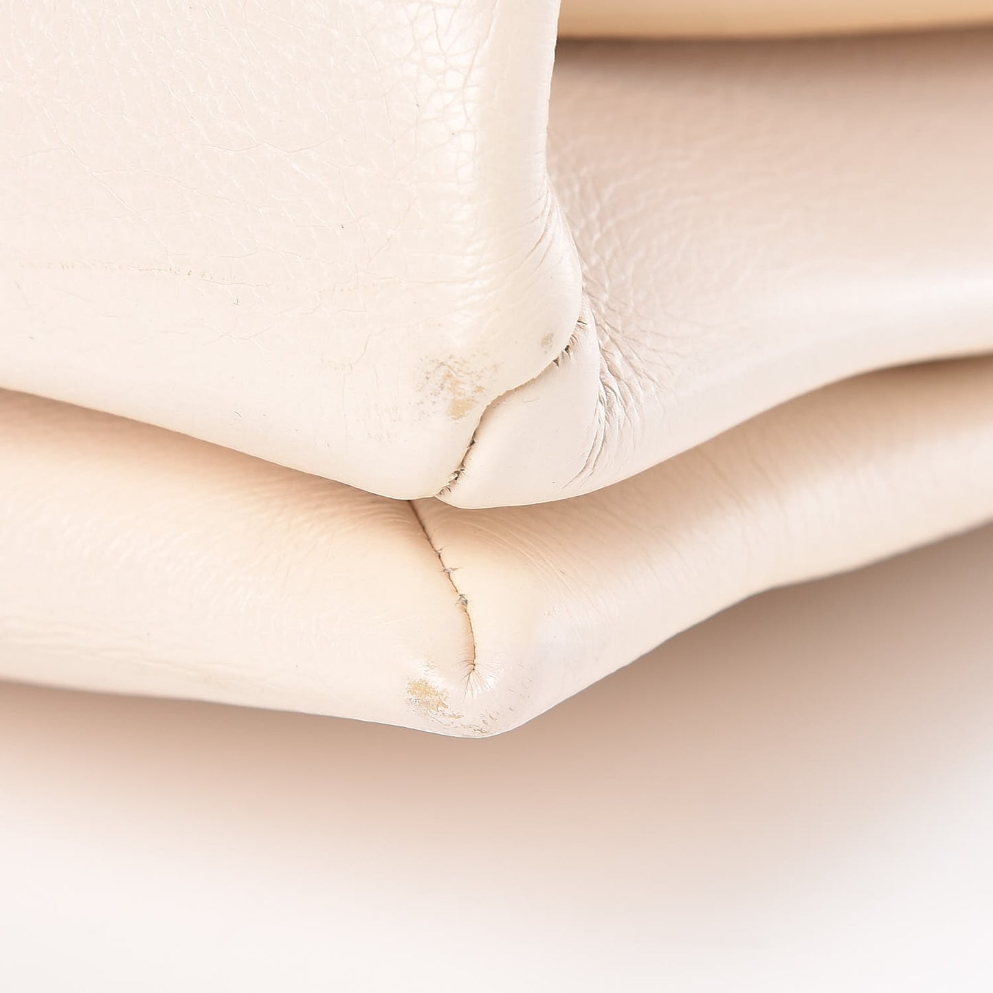 Calfskin Blade Flap Cream