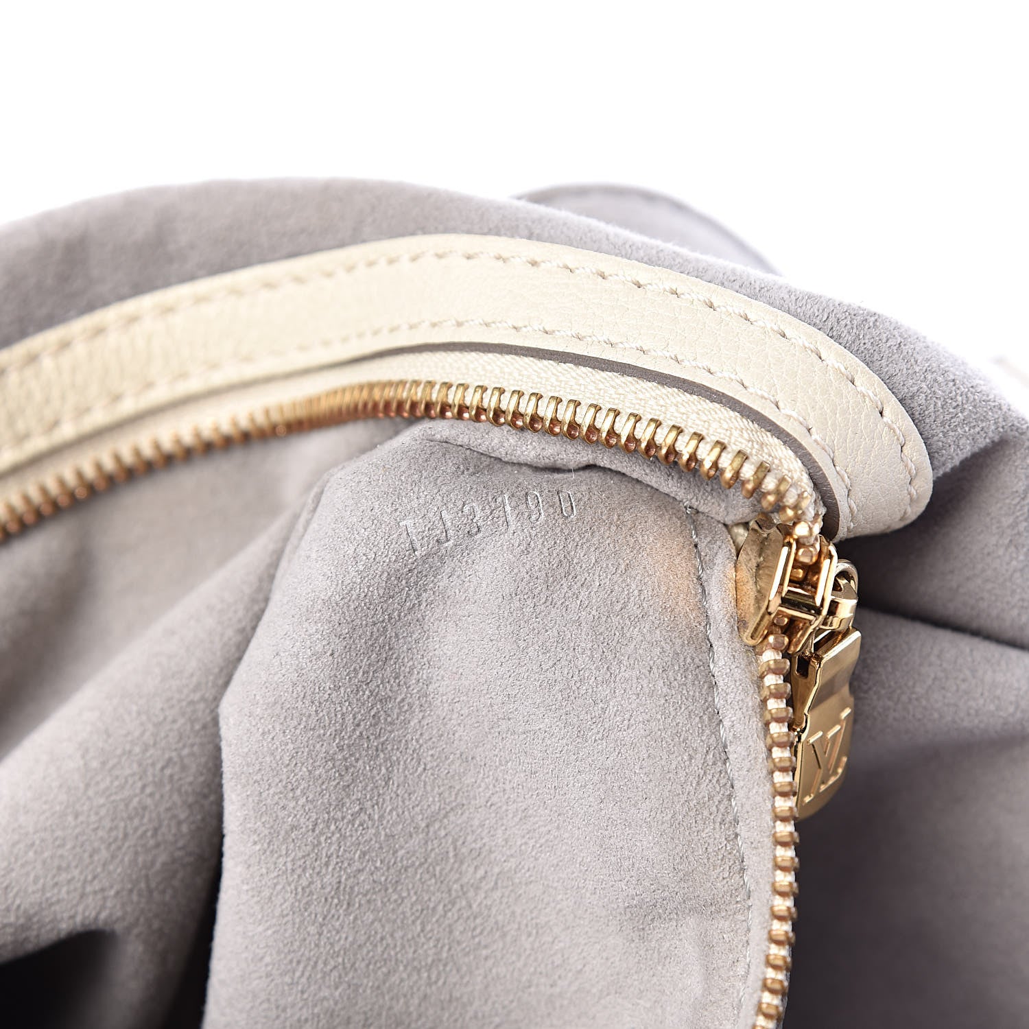 Louis Vuitton Mahina XL Ivory 7 of 10