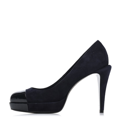 Chanel Suede Patent Cap Toe Pumps 38 Marine Fonce 1 of 4