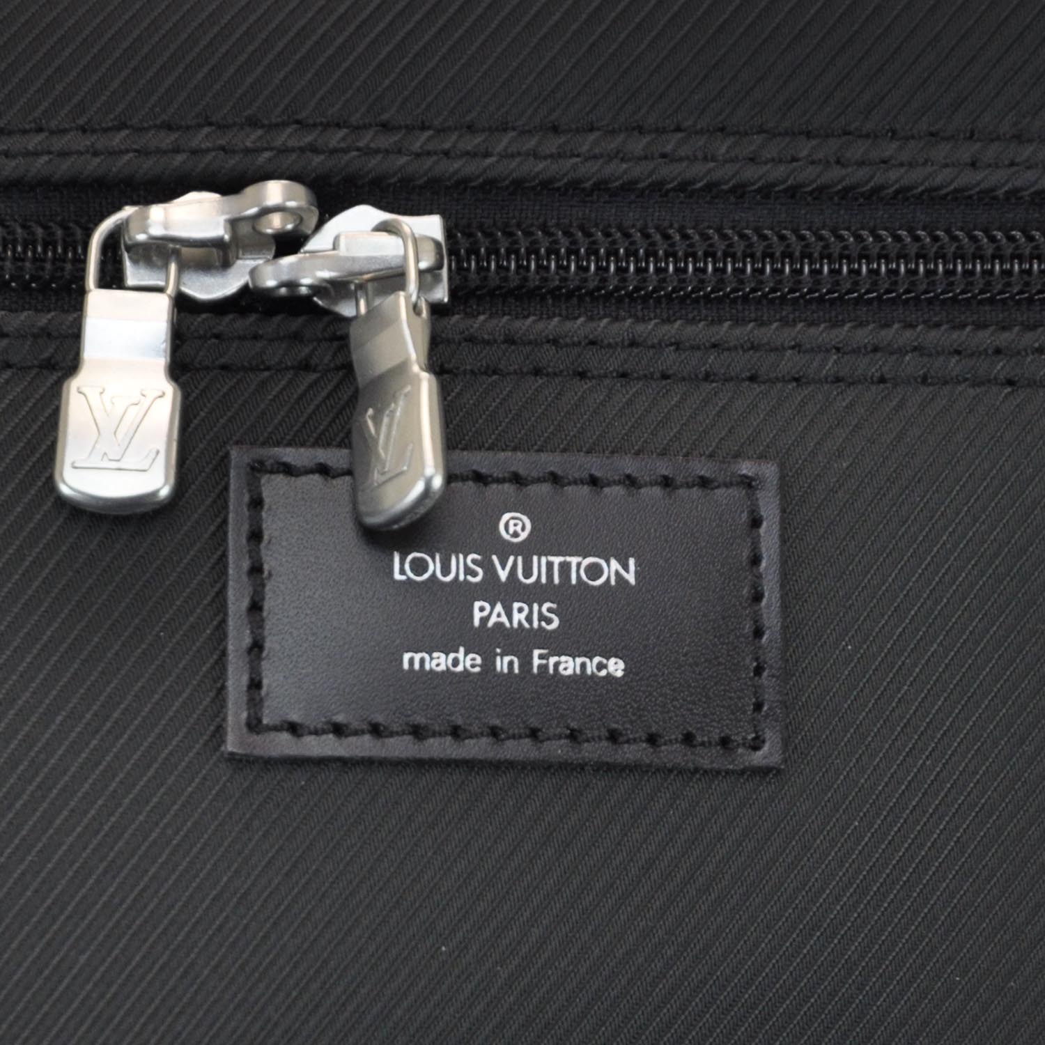 Louis Vuitton Taiga Garment Carrier Ardoise 8 of 8