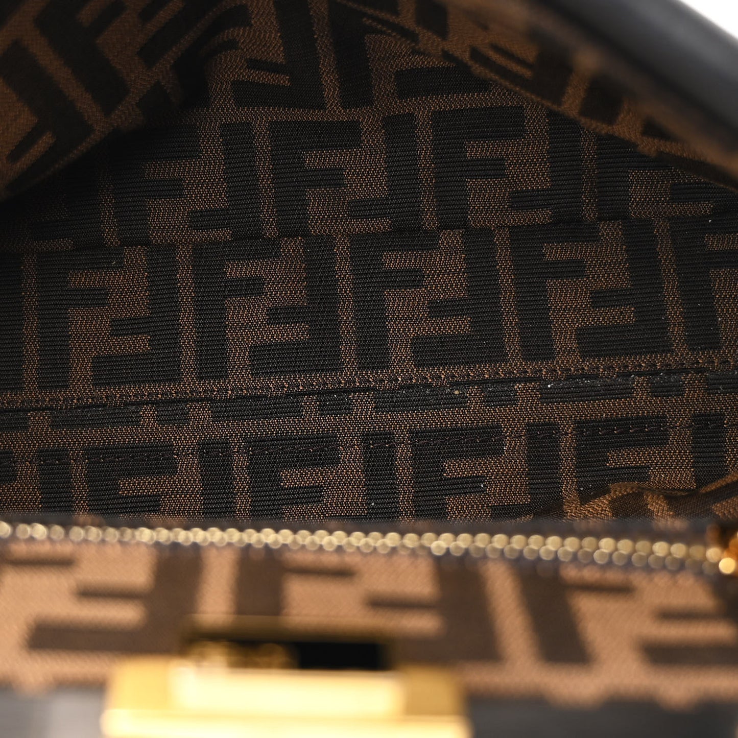 Vitello Seta Shiny Nappa Medium Peekaboo Iconic Satchel Black