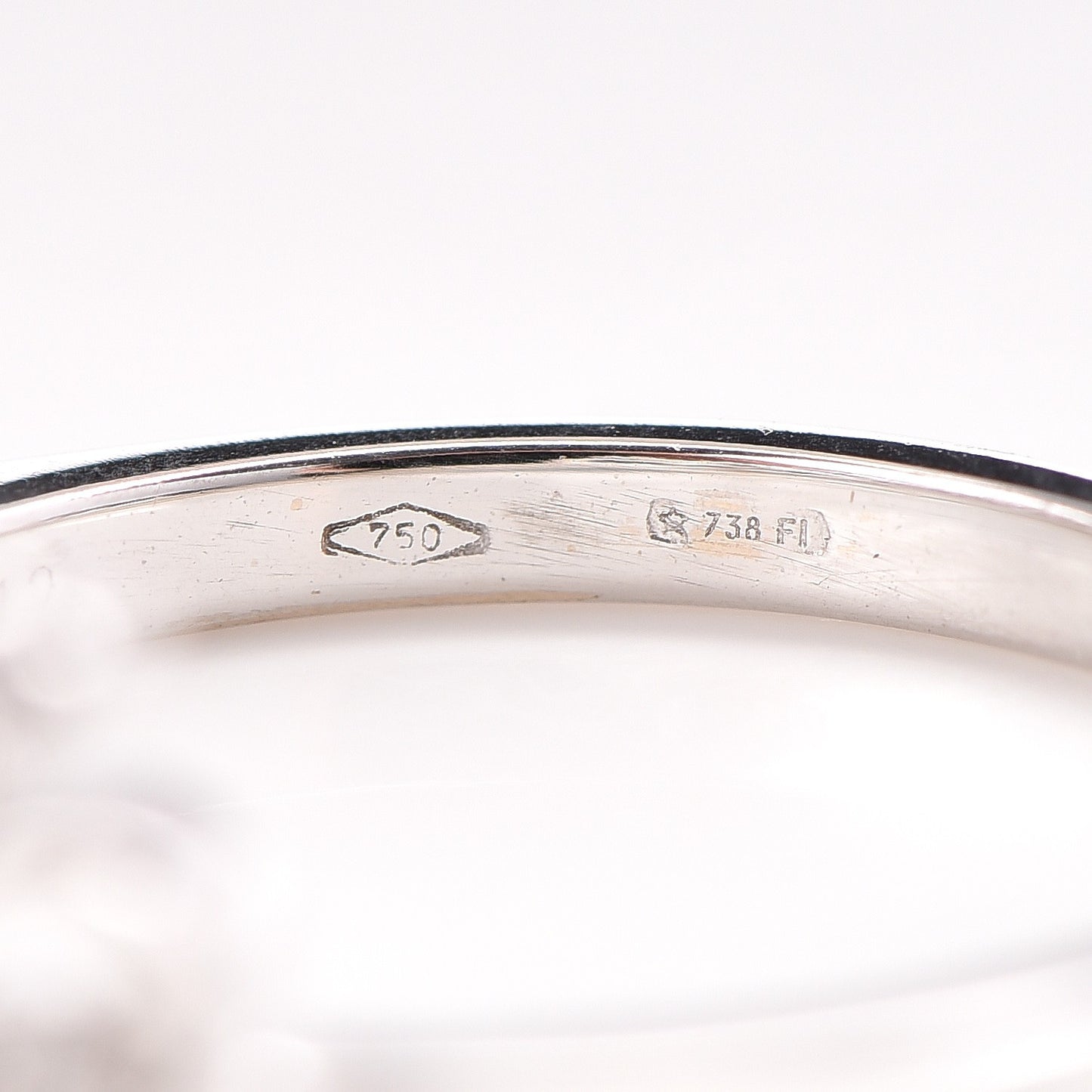 18k White Gold Diamond Icon Thin Band Ring 51 5.75