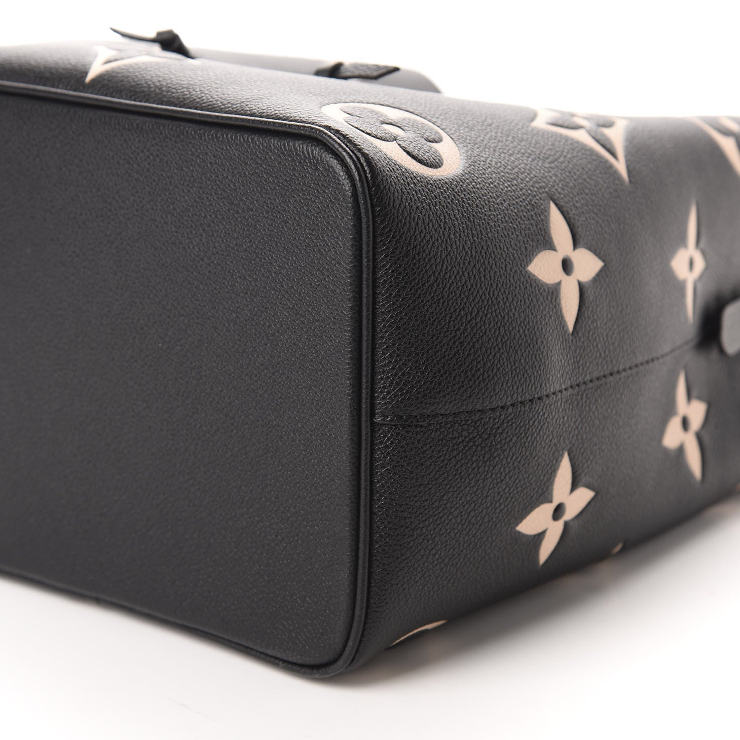 Louis Vuitton Empreinte Monogram Giant Neonoe MM Black Beige 9 of 12