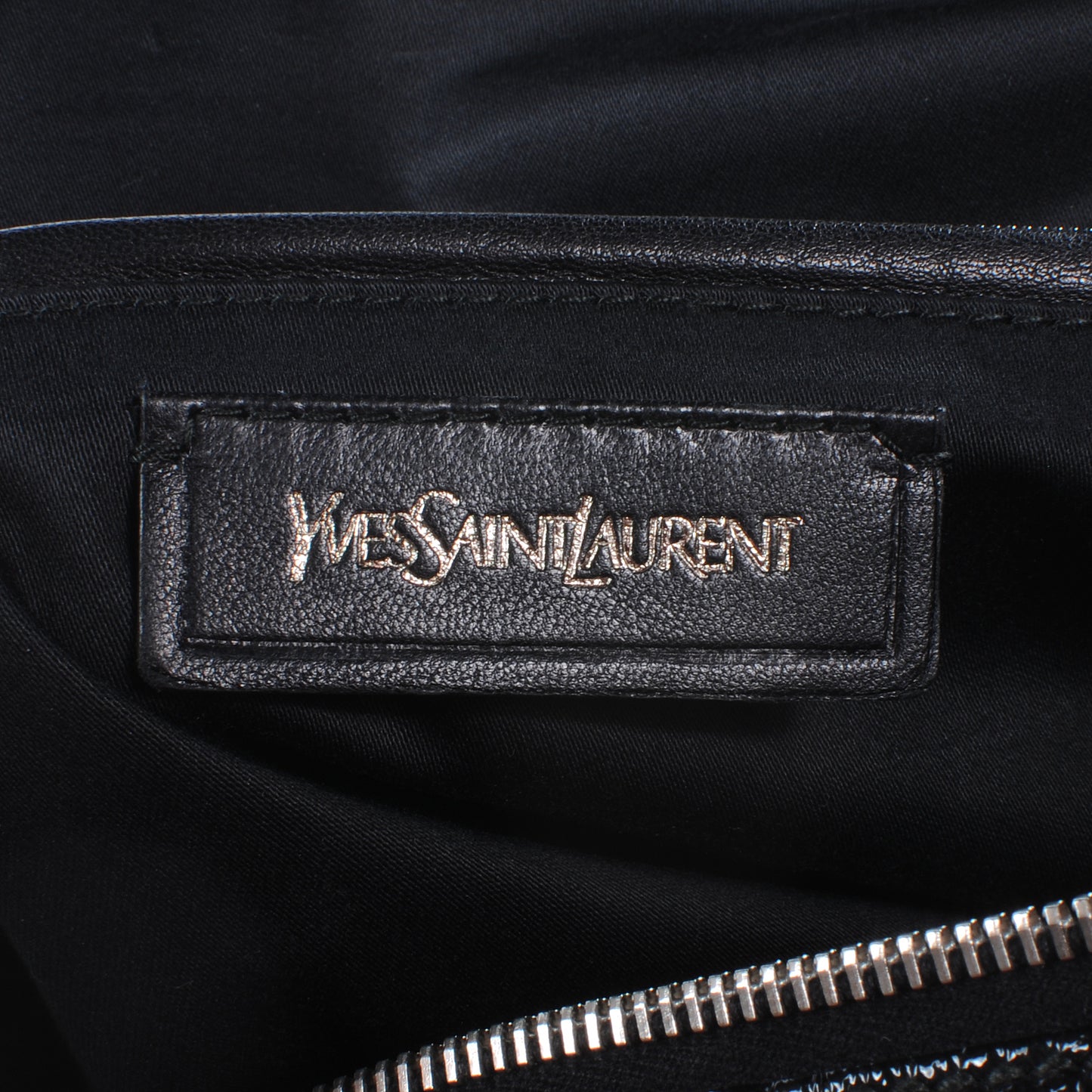 Embossed Patent Medium Easy Sac Black