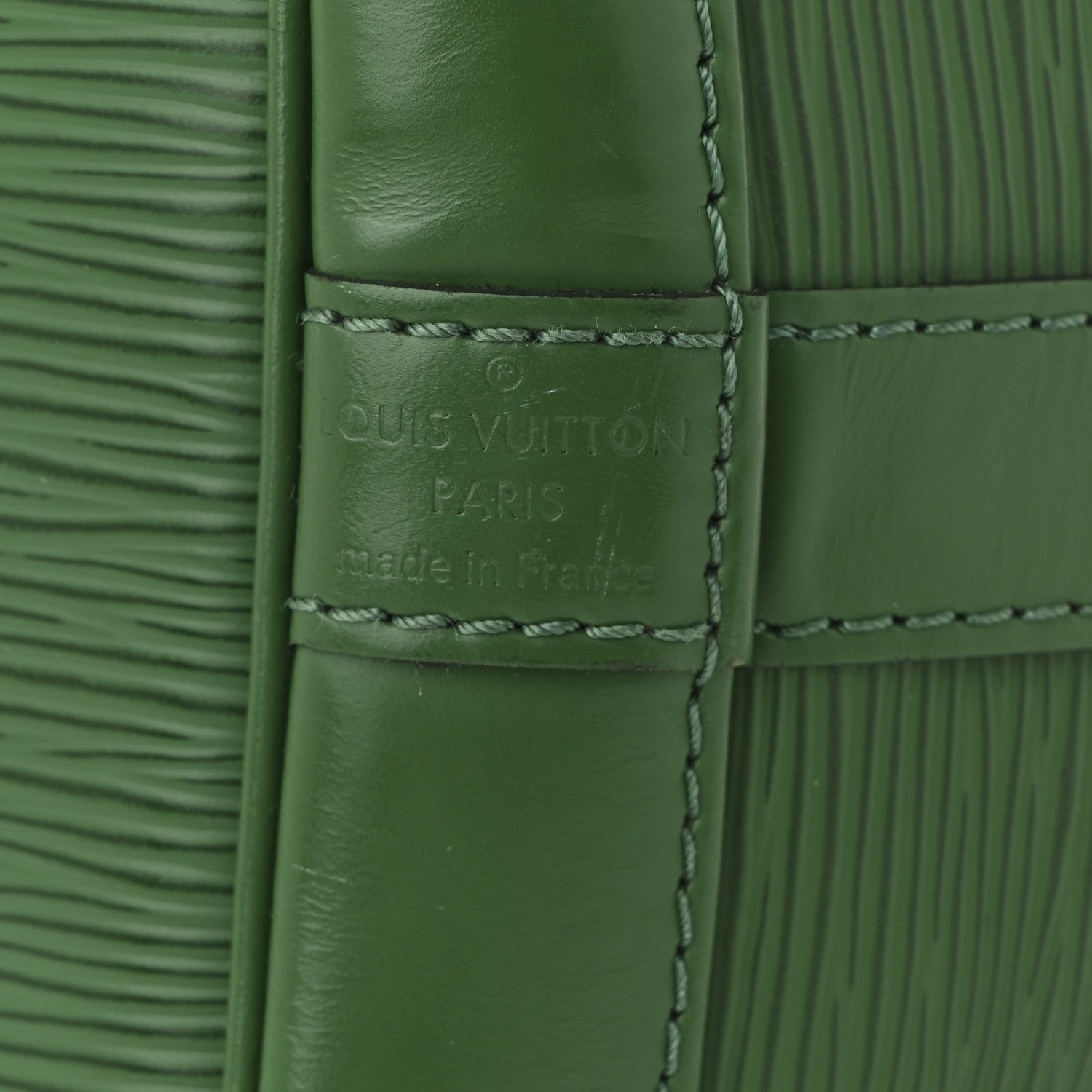 Louis Vuitton Epi Petit Noe Borneo 6 of 10