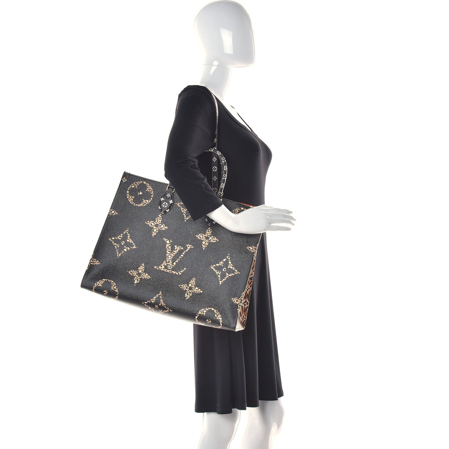 Monogram Giant Jungle Onthego GM Black