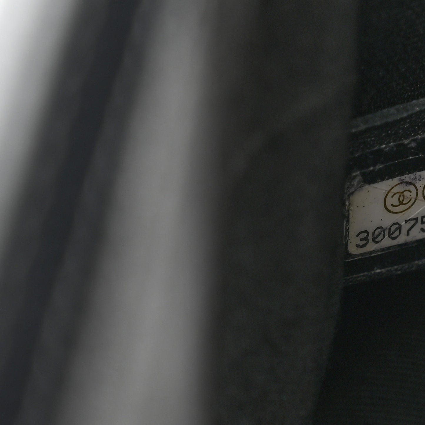 Caviar Quilted New Medium Boy Flap Black