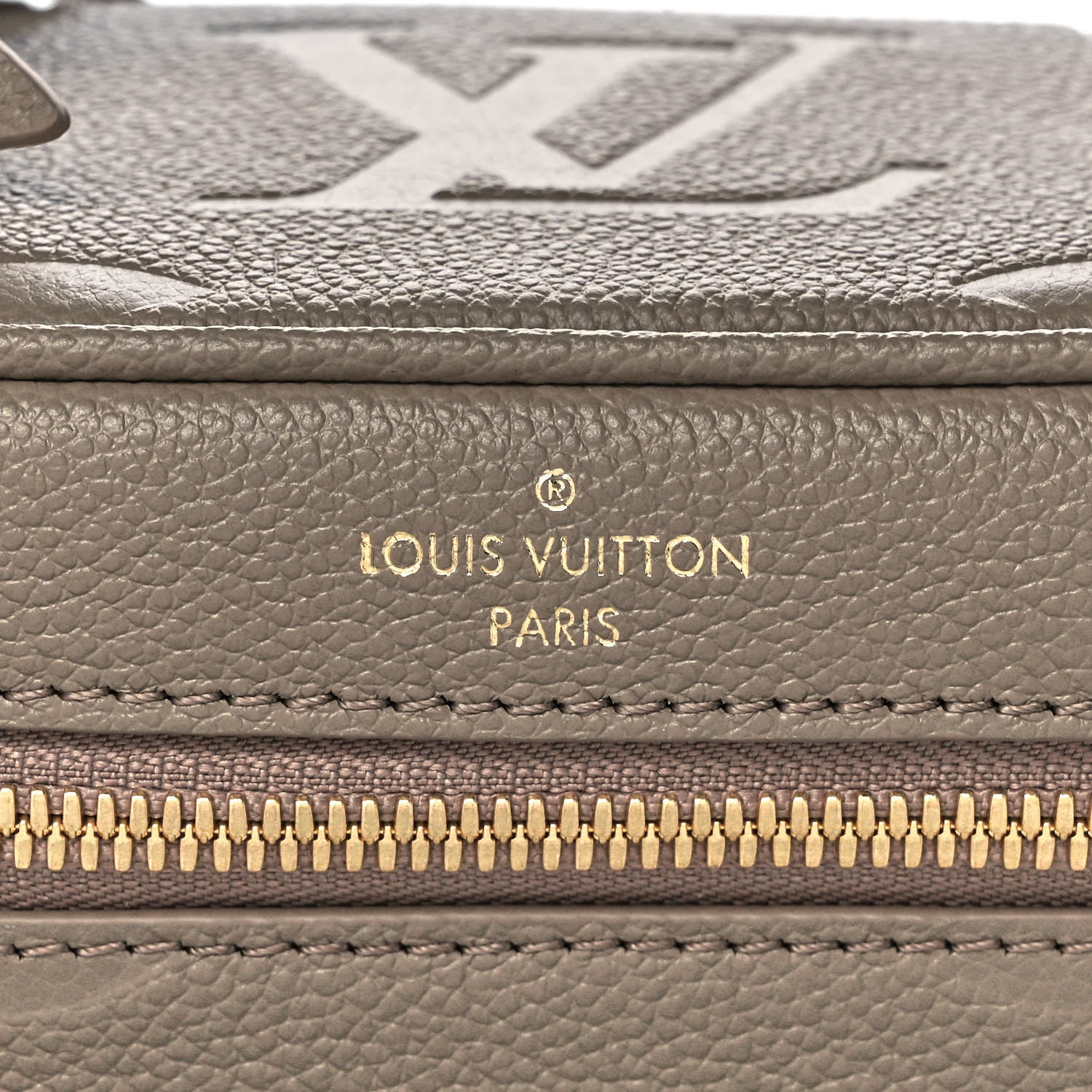 Louis Vuitton Empreinte Monogram Giant Vanity PM Tourterelle 7 of 11