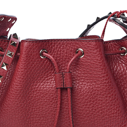 Valentino Garavani Grained Calfskin Rockstud Bucket Bag Rubino 7 of 9